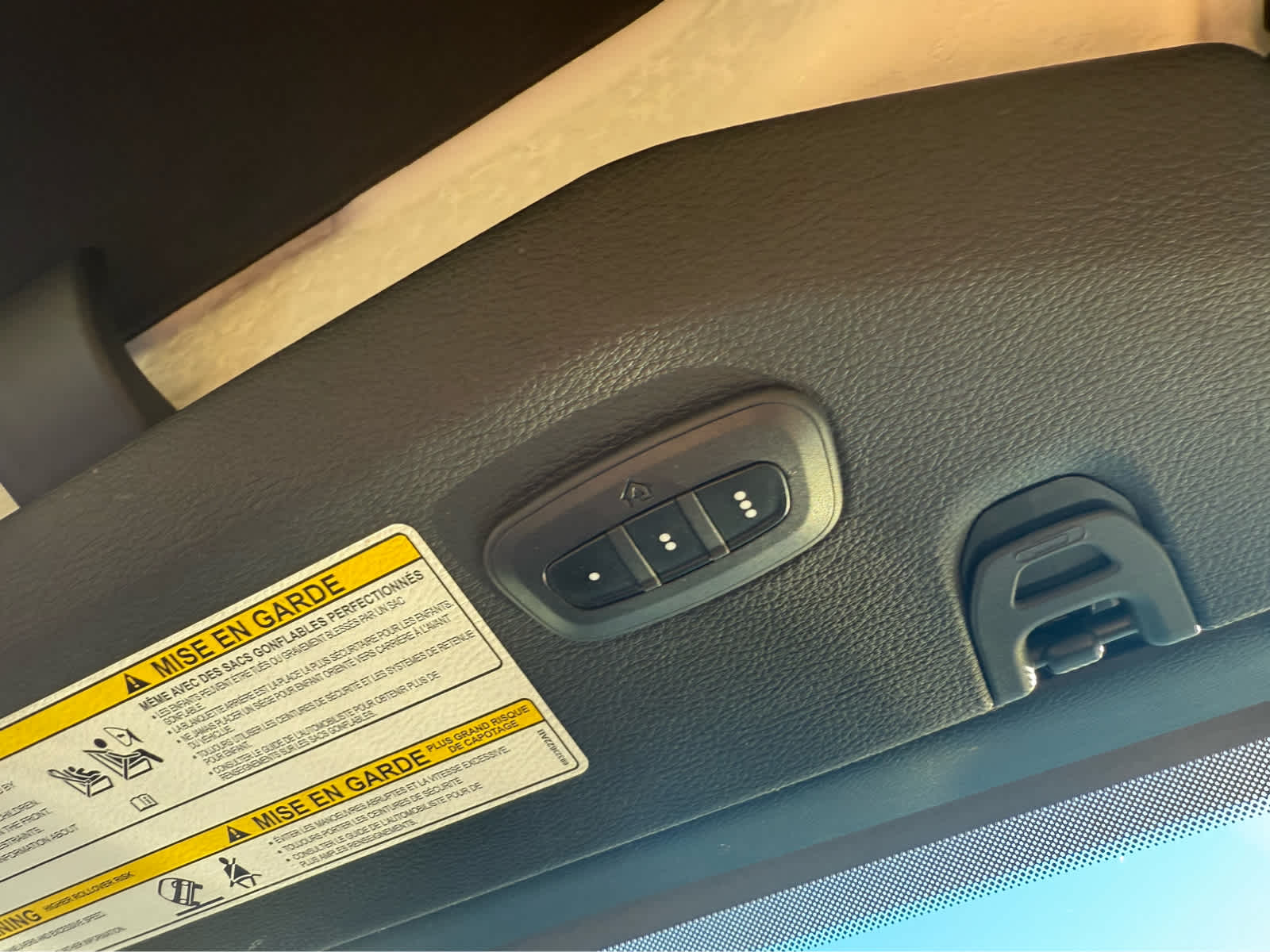 2018 Jeep Wrangler Unlimited Sahara - Bright White Clearcoat exterior view 15