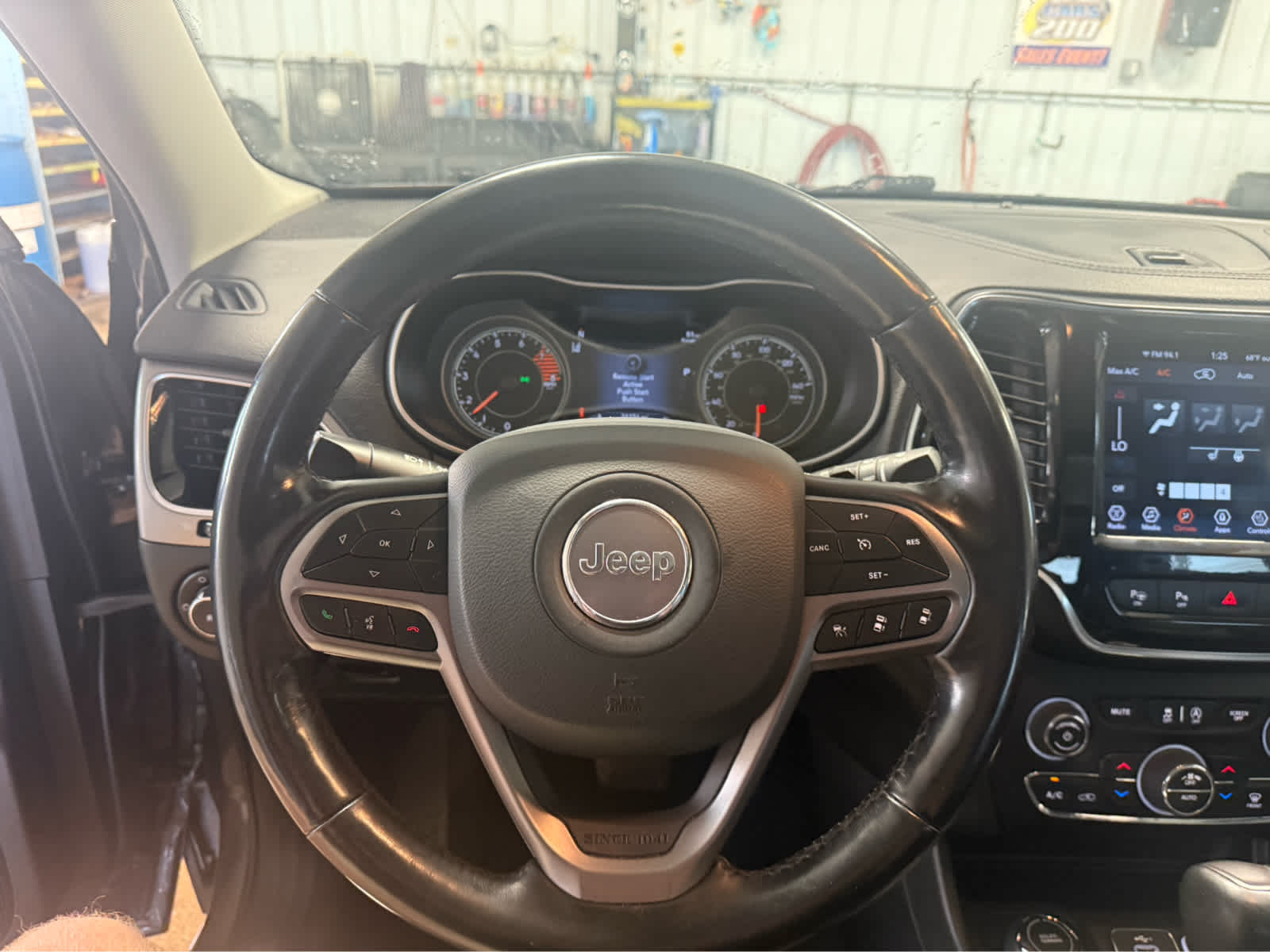 2021 Jeep Cherokee Limited - Granite Crystal Metallic Clearcoat exterior view 9