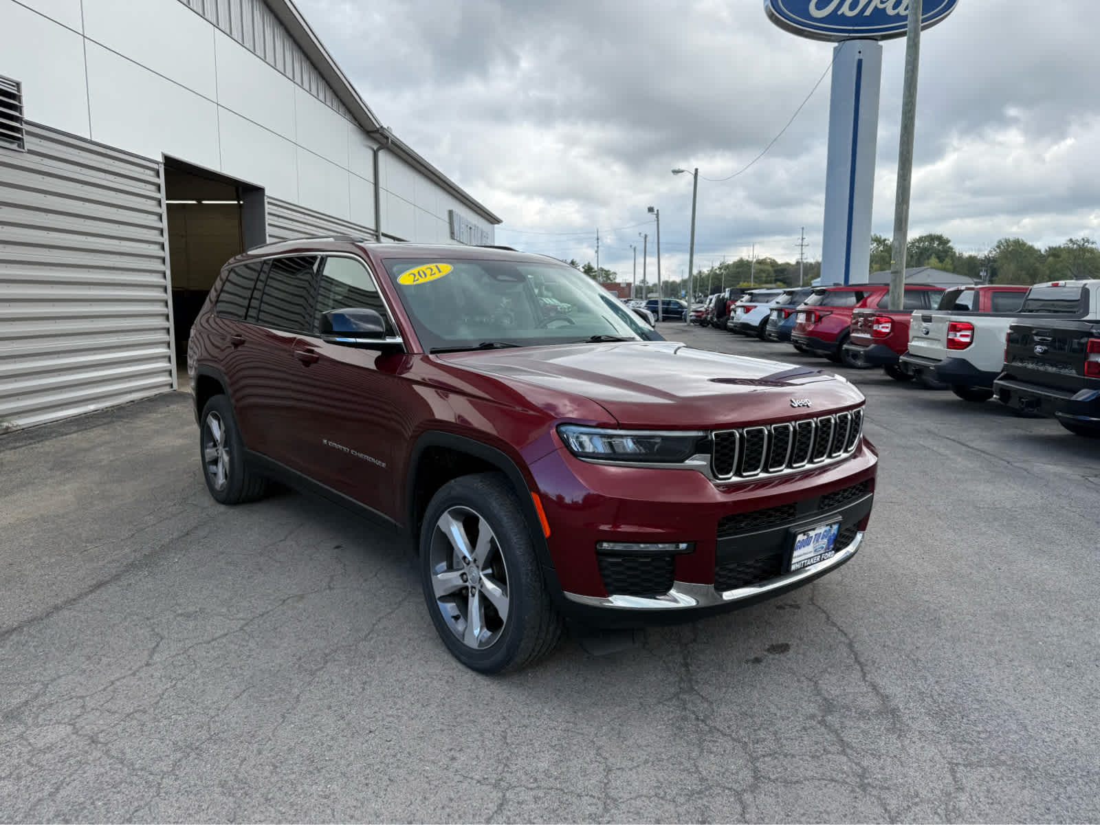 2021 Jeep Grand Cherokee L Limited - Velvet Red Pearlcoat exterior view 2