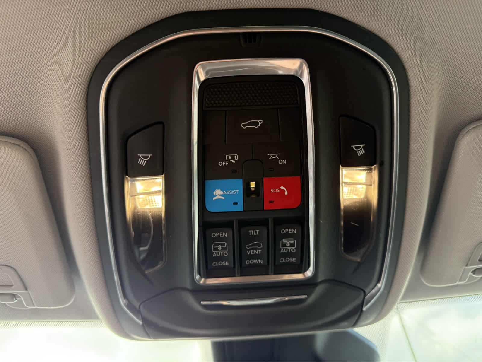 2021 Jeep Grand Cherokee L Limited - Velvet Red Pearlcoat exterior view 16