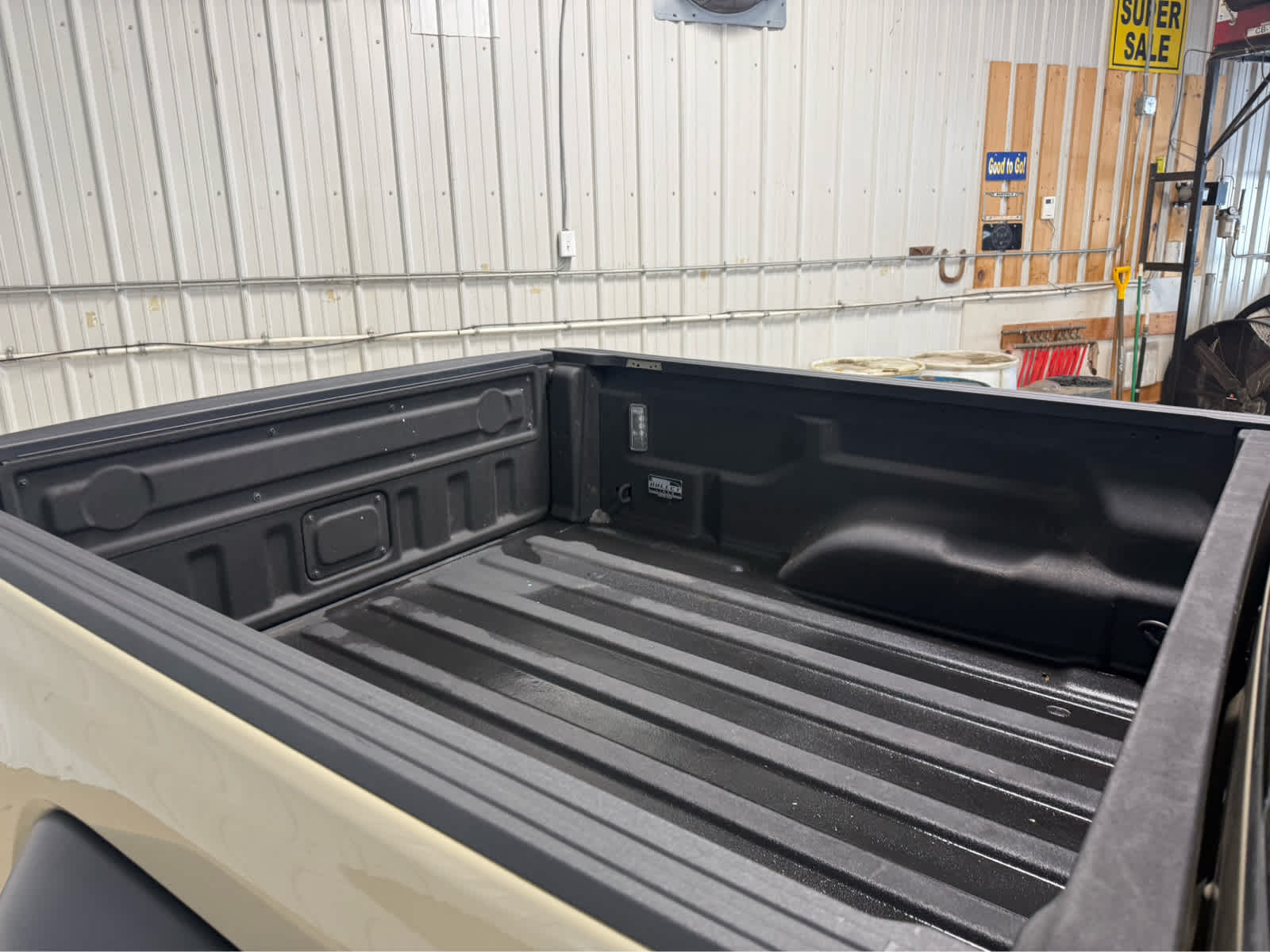 2020 Jeep Gladiator Sport - Gobi Clearcoat exterior view 5