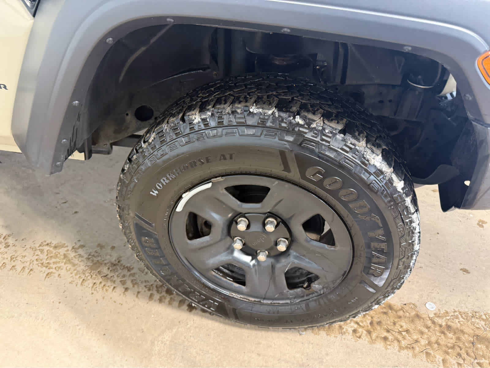 2020 Jeep Gladiator Sport - Gobi Clearcoat exterior view 4