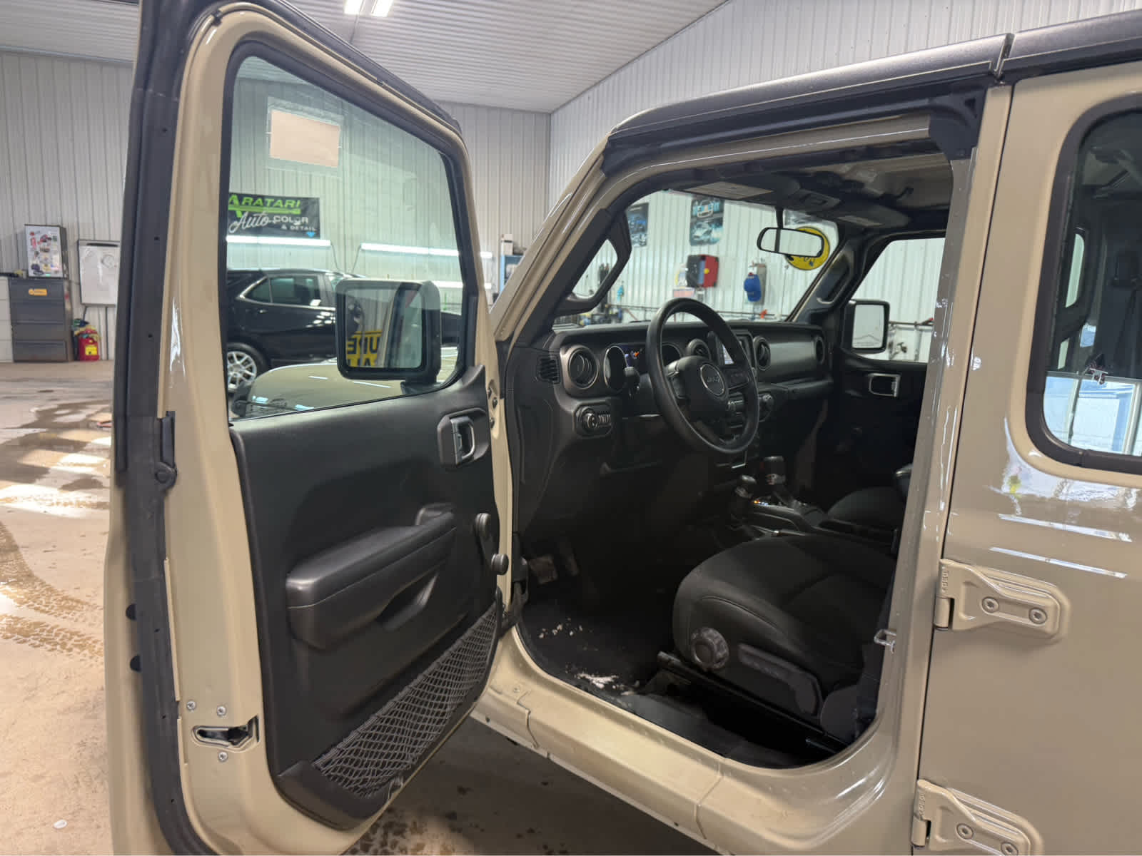 2020 Jeep Gladiator Sport - Gobi Clearcoat exterior view 9