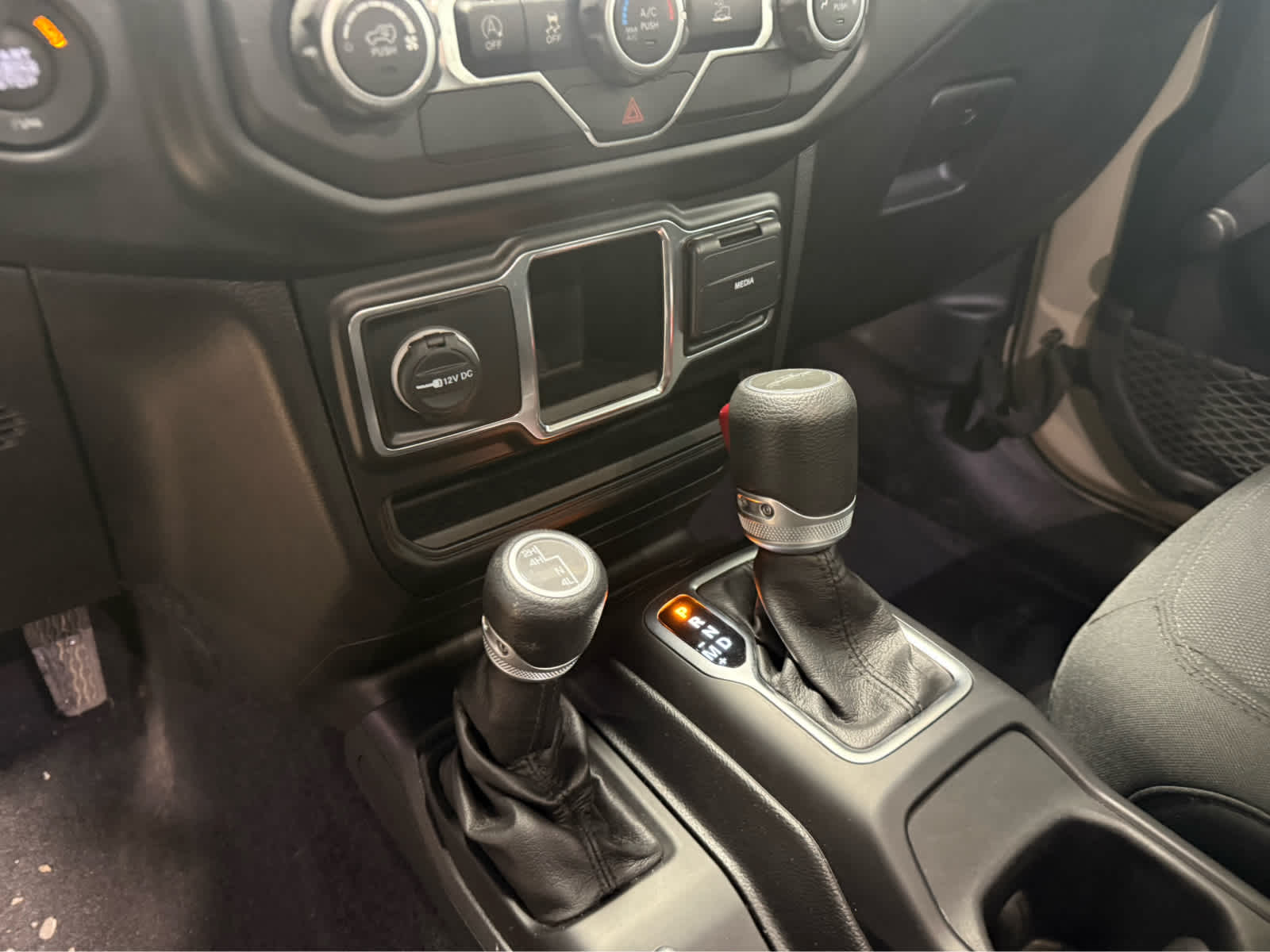 2020 Jeep Gladiator Sport - Gobi Clearcoat exterior view 14