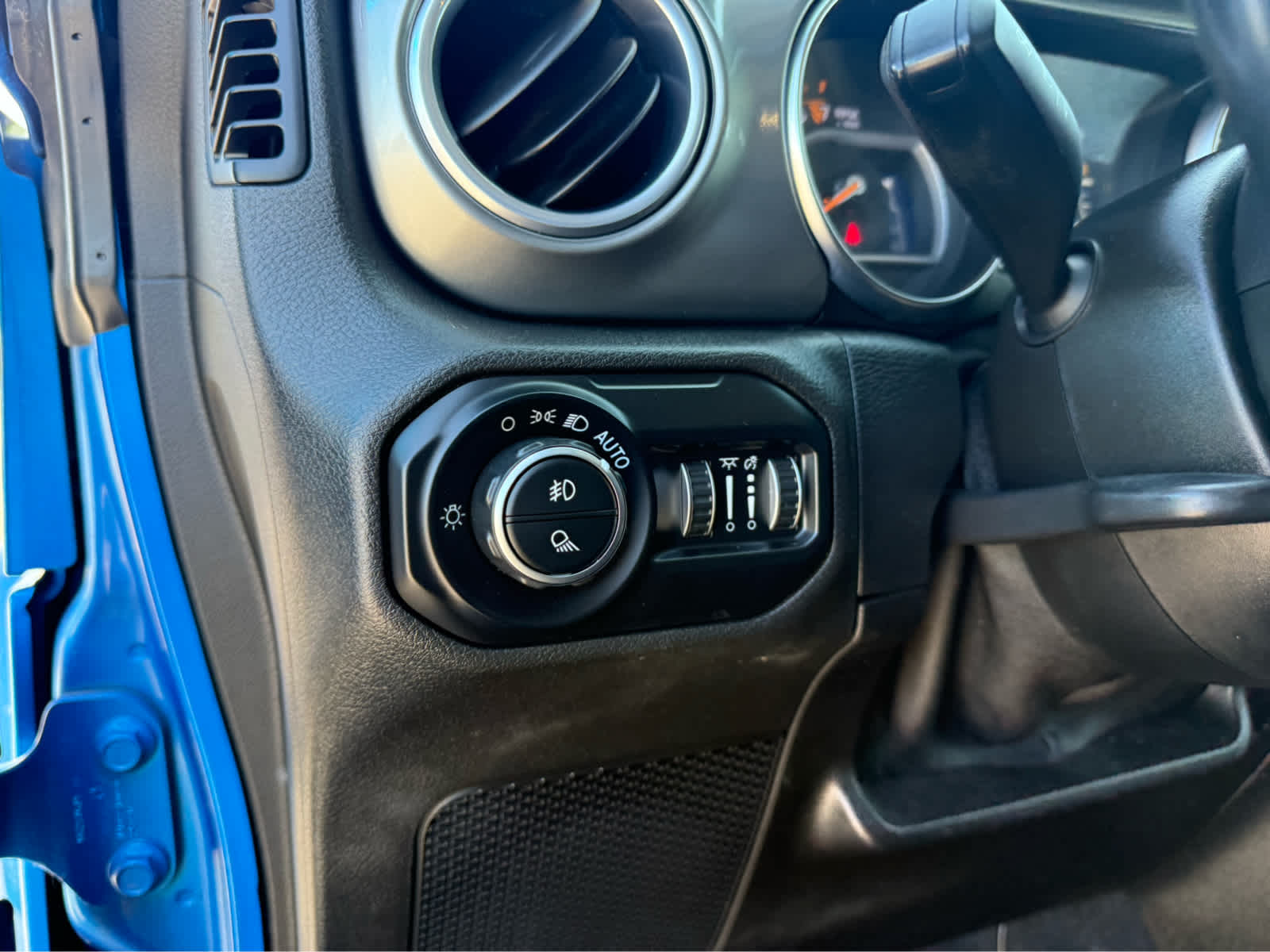 2021 Jeep Gladiator Overland - Hydro Blue Pearlcoat exterior view 15
