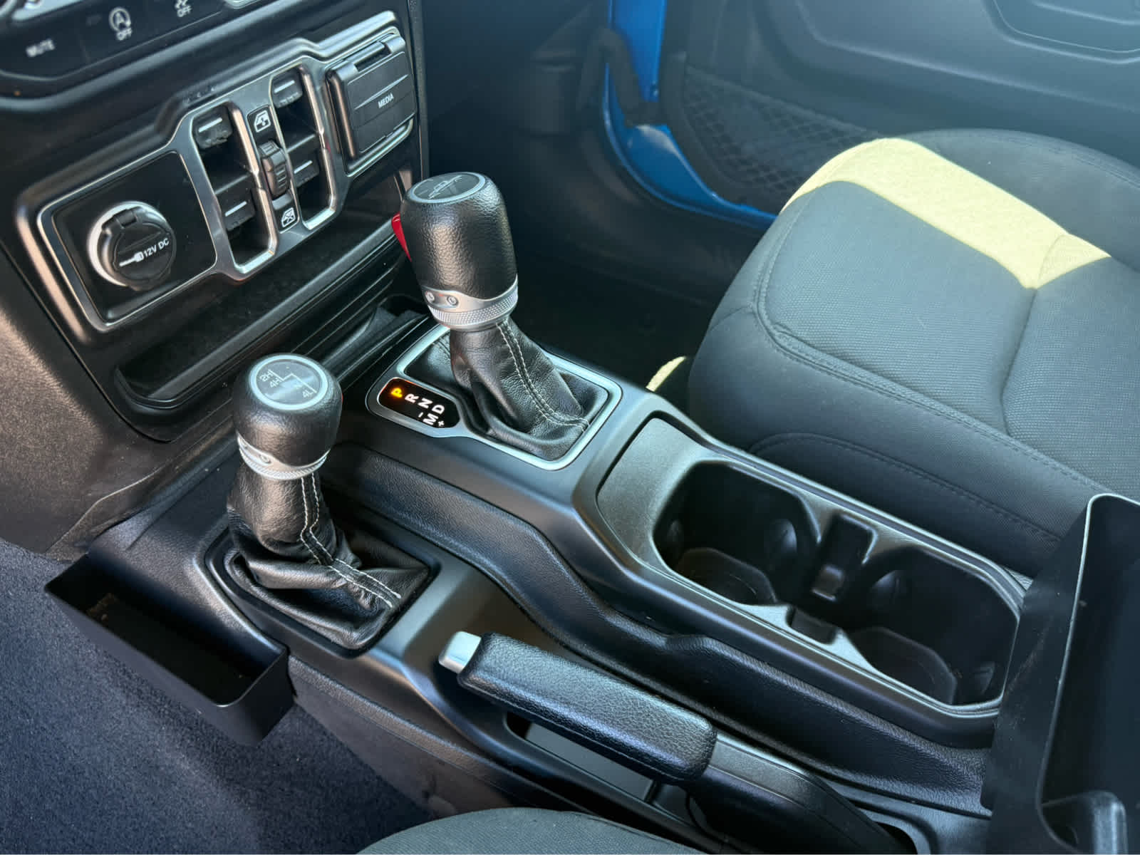 2021 Jeep Gladiator Overland - Hydro Blue Pearlcoat exterior view 19