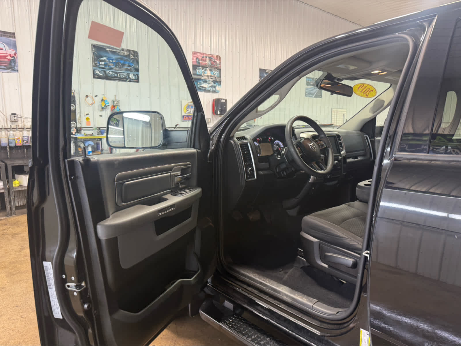 2019 Ram 1500 Classic Warlock - Diamond Black Crystal Pearlcoat exterior view 11
