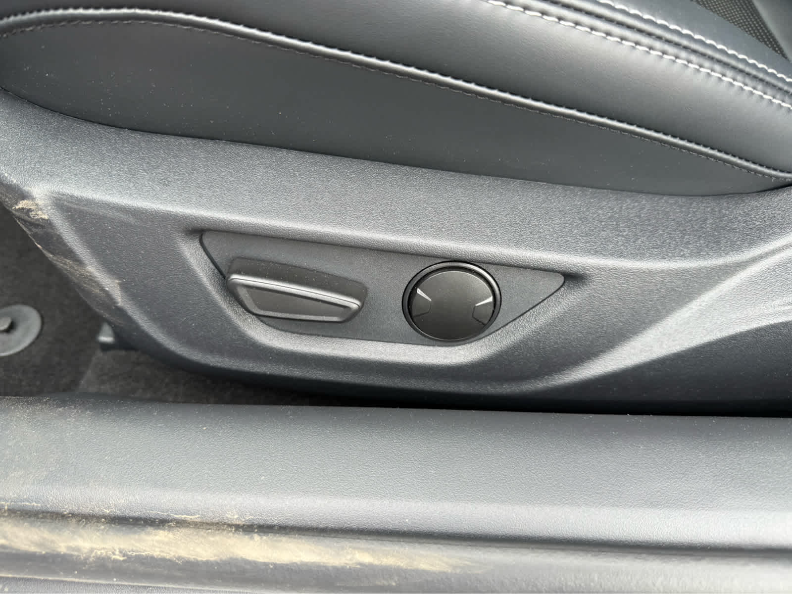 2025 Ford Mustang GT Premium - Molten Magenta Metallic Tri-coat exterior view 8