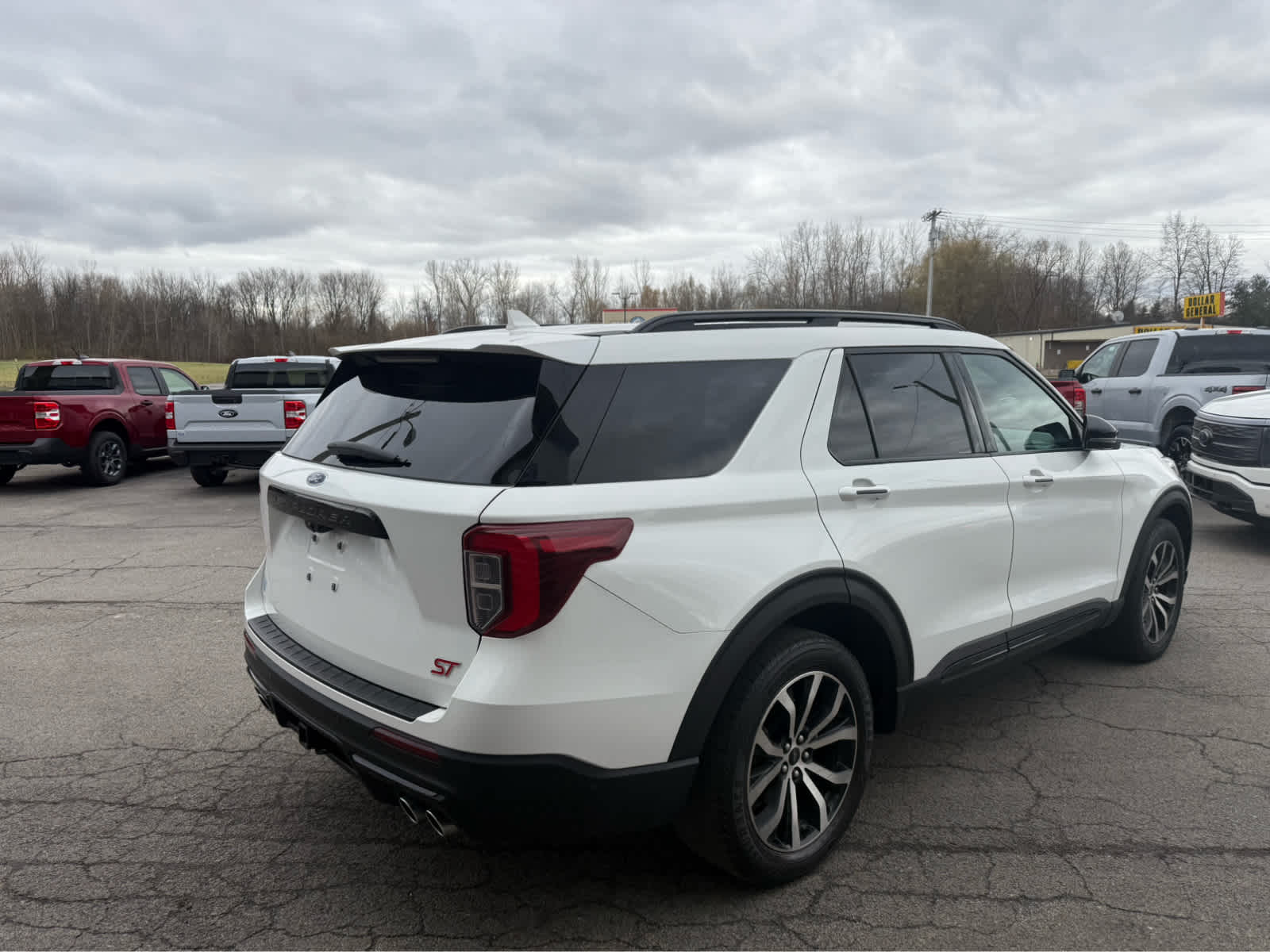 2020 Ford Explorer ST - Star White Metallic Tri-Coat exterior view 5