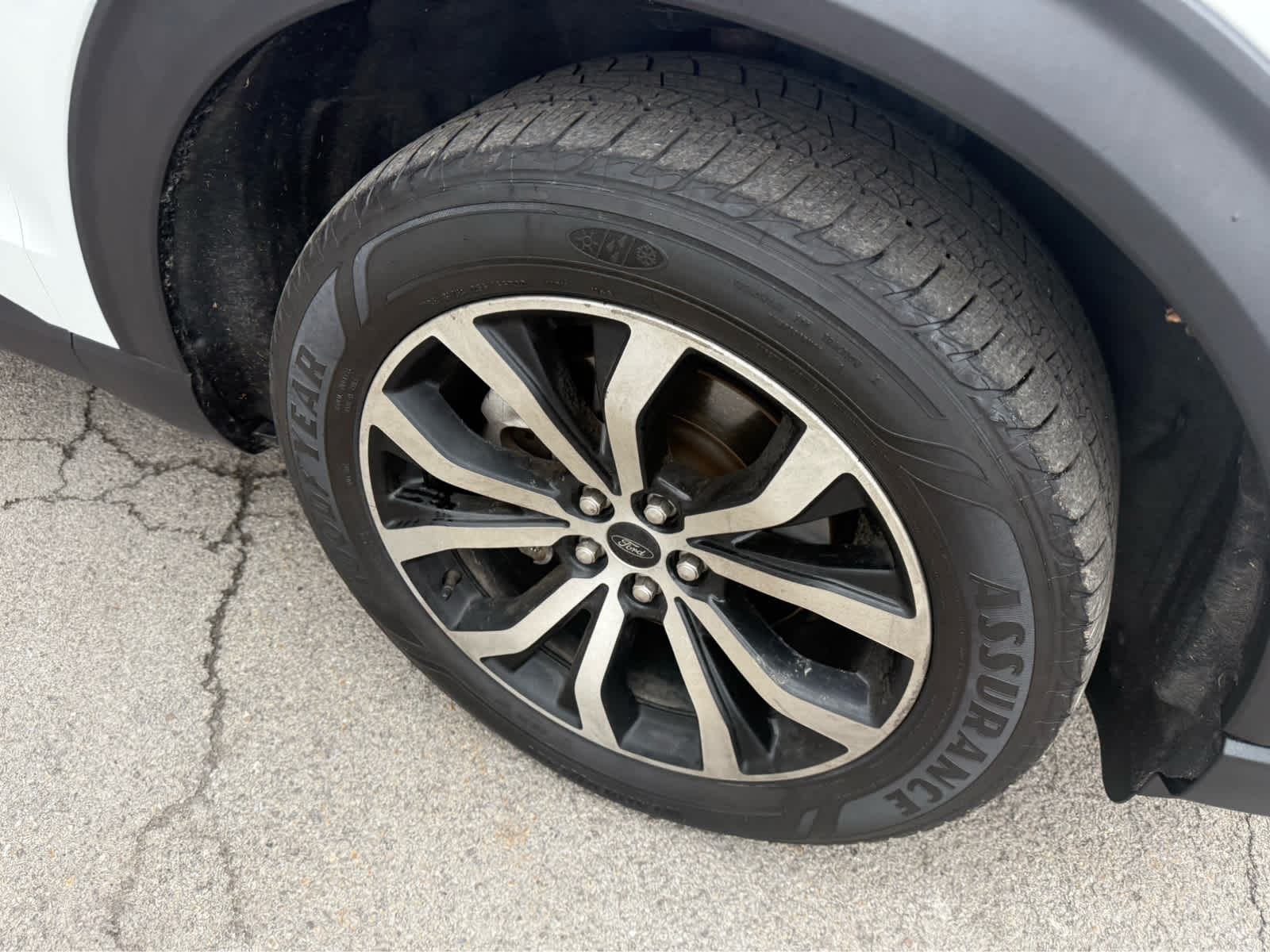 2020 Ford Explorer ST - Star White Metallic Tri-Coat exterior view 4