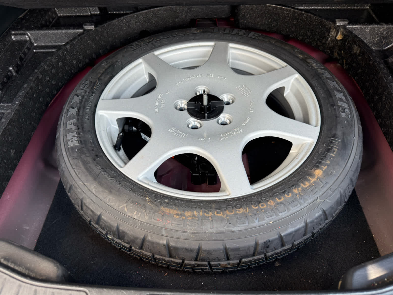2020 Ford Escape SE - Rapid Red Metallic Tinted Clearcoat exterior view 16