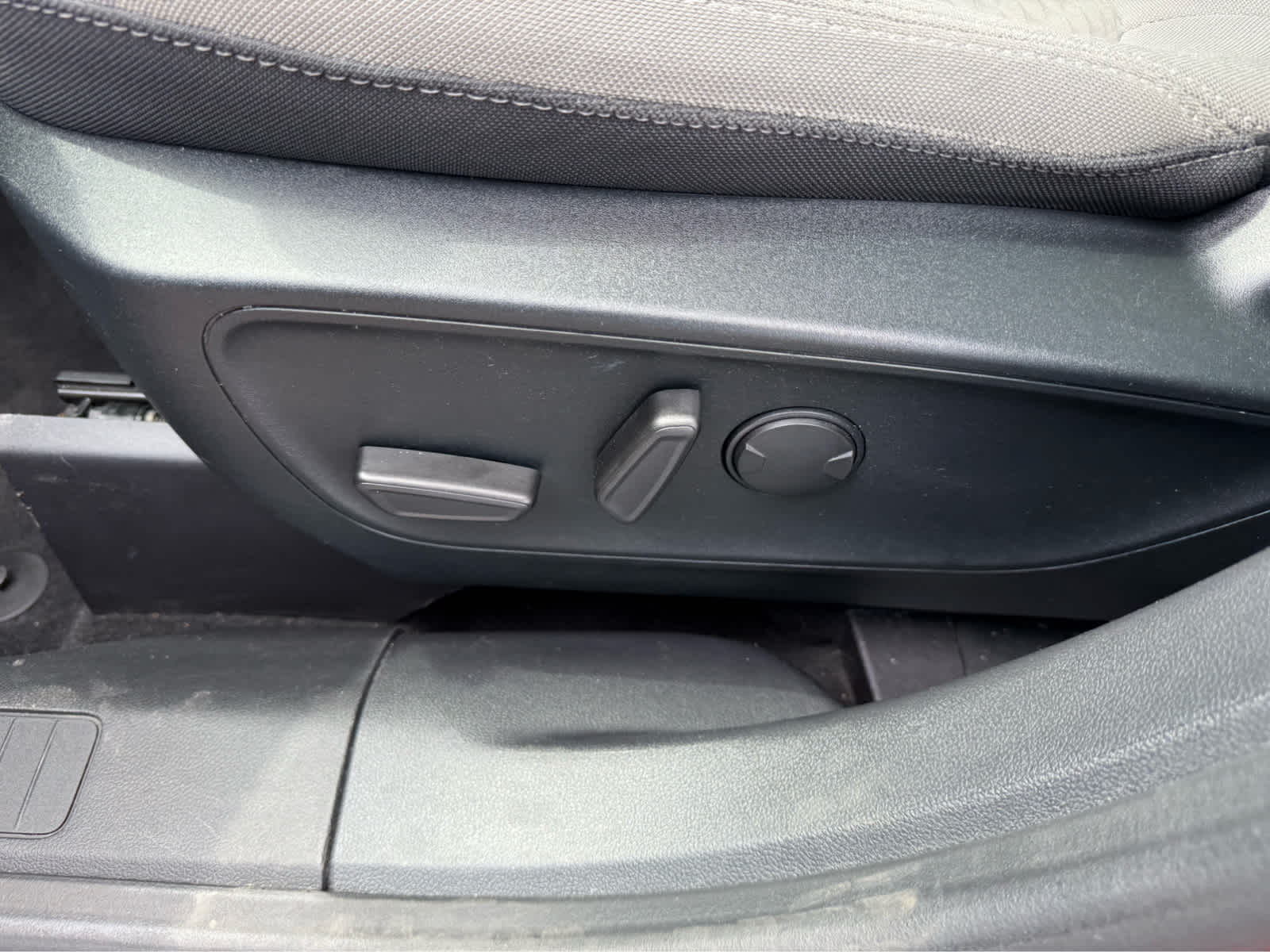 2020 Ford Escape SE - Rapid Red Metallic Tinted Clearcoat exterior view 8