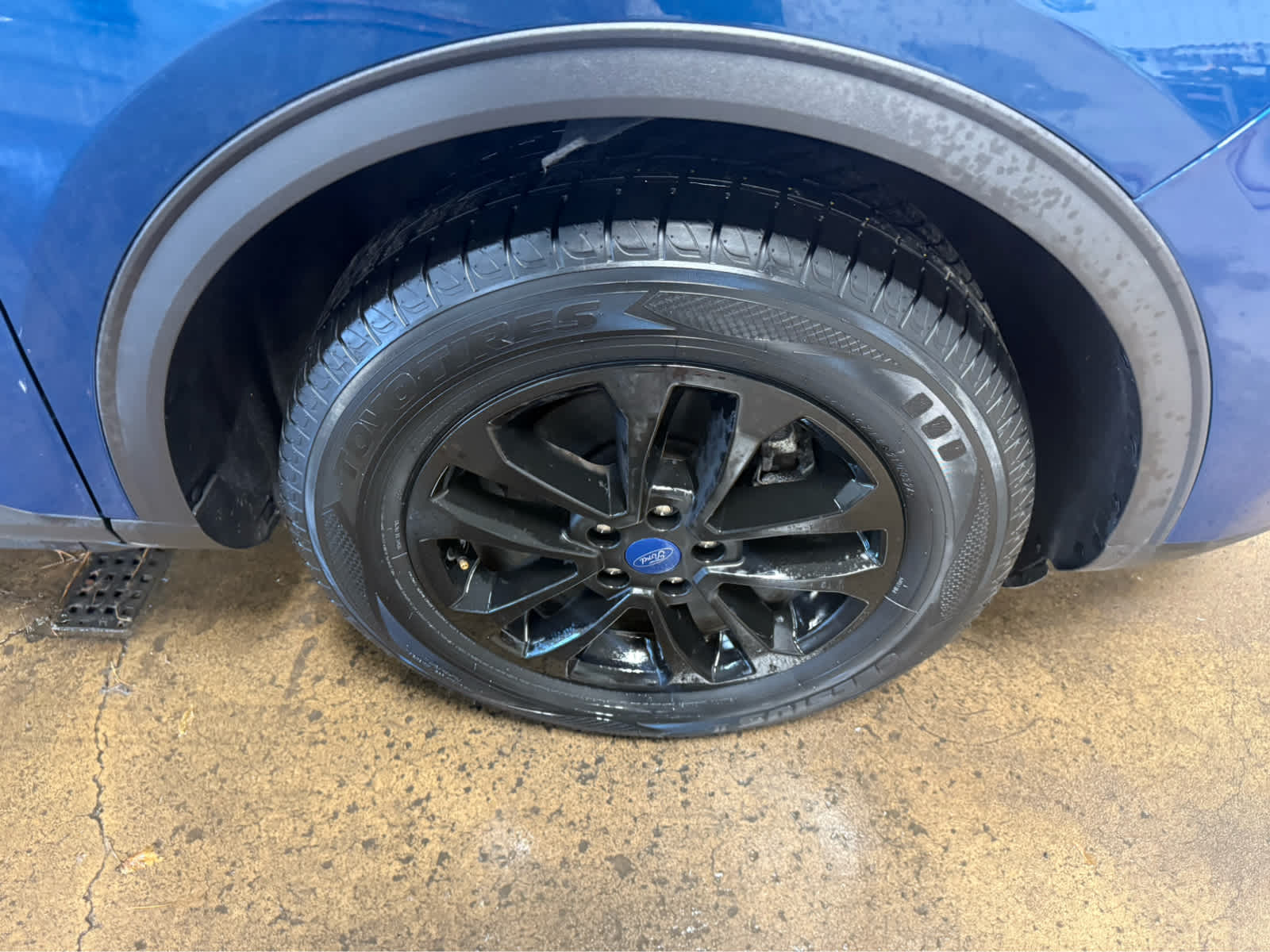 2020 Ford Escape SE - Dark Persian Green Metallic exterior view 4