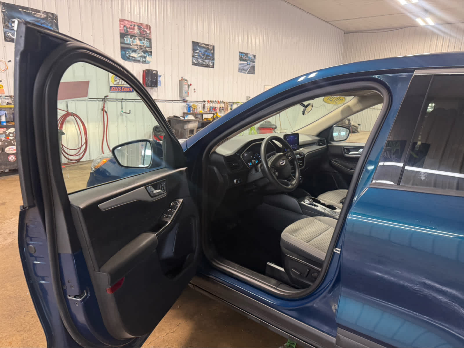 2020 Ford Escape SE - Dark Persian Green Metallic exterior view 6