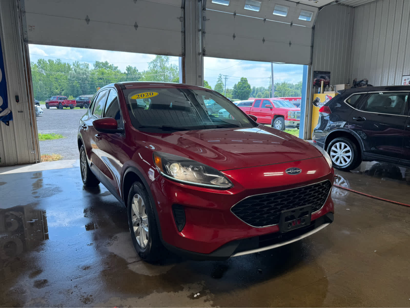2020 Ford Escape SE - Rapid Red Metallic Tinted Clearcoat exterior view 2