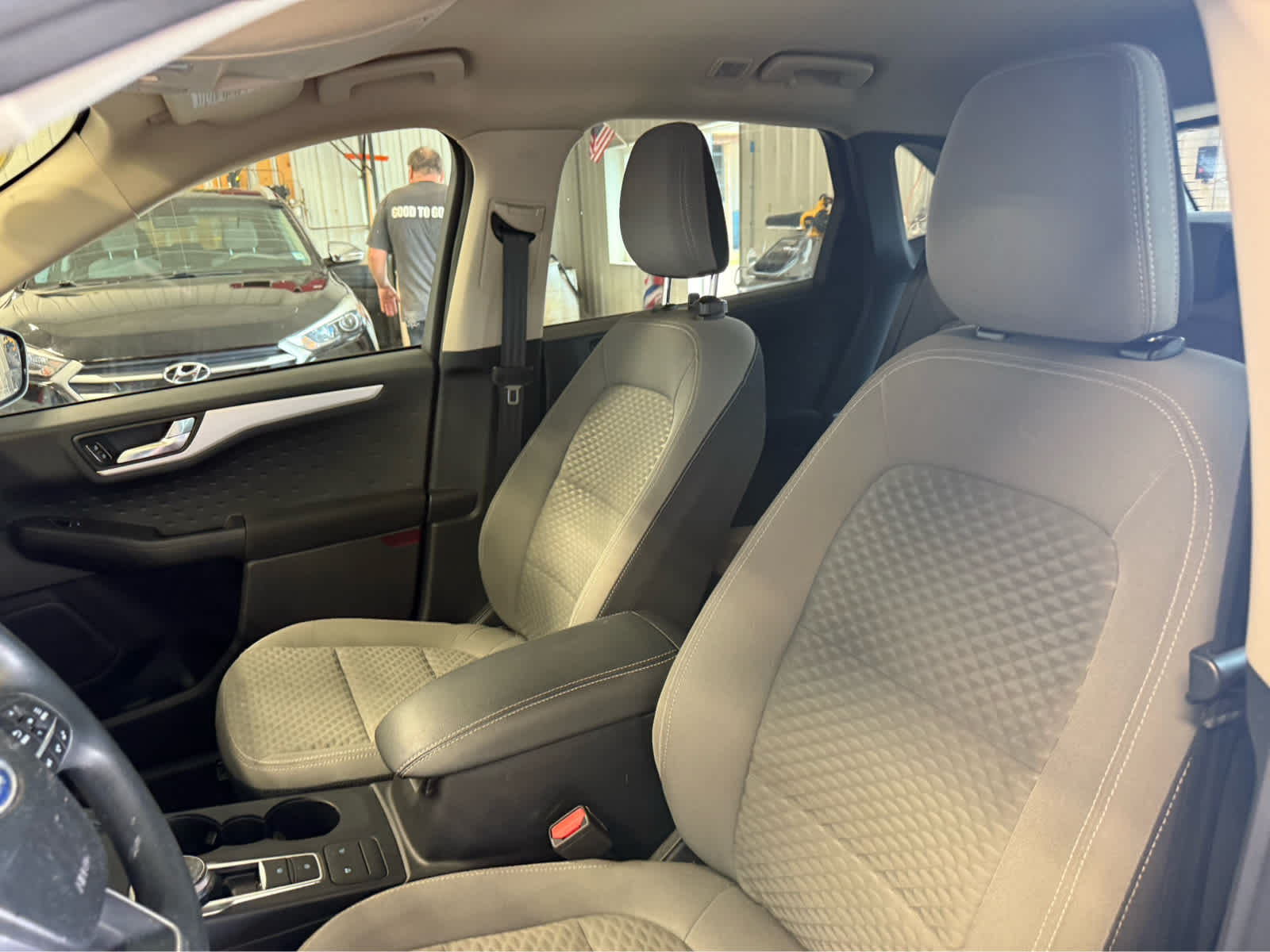 2020 Ford Escape SE - Rapid Red Metallic Tinted Clearcoat exterior view 16