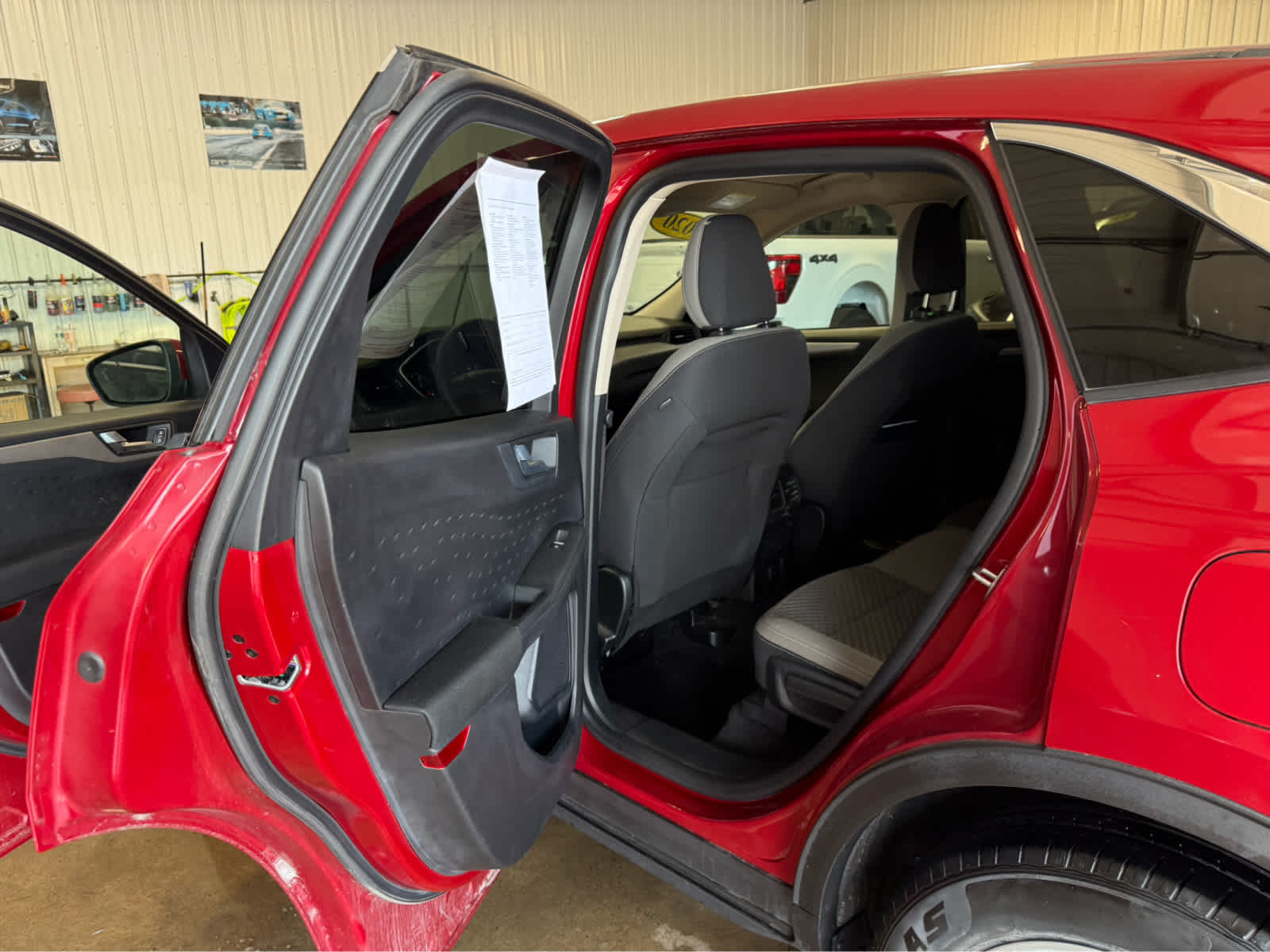 2020 Ford Escape SE - Rapid Red Metallic Tinted Clearcoat exterior view 17