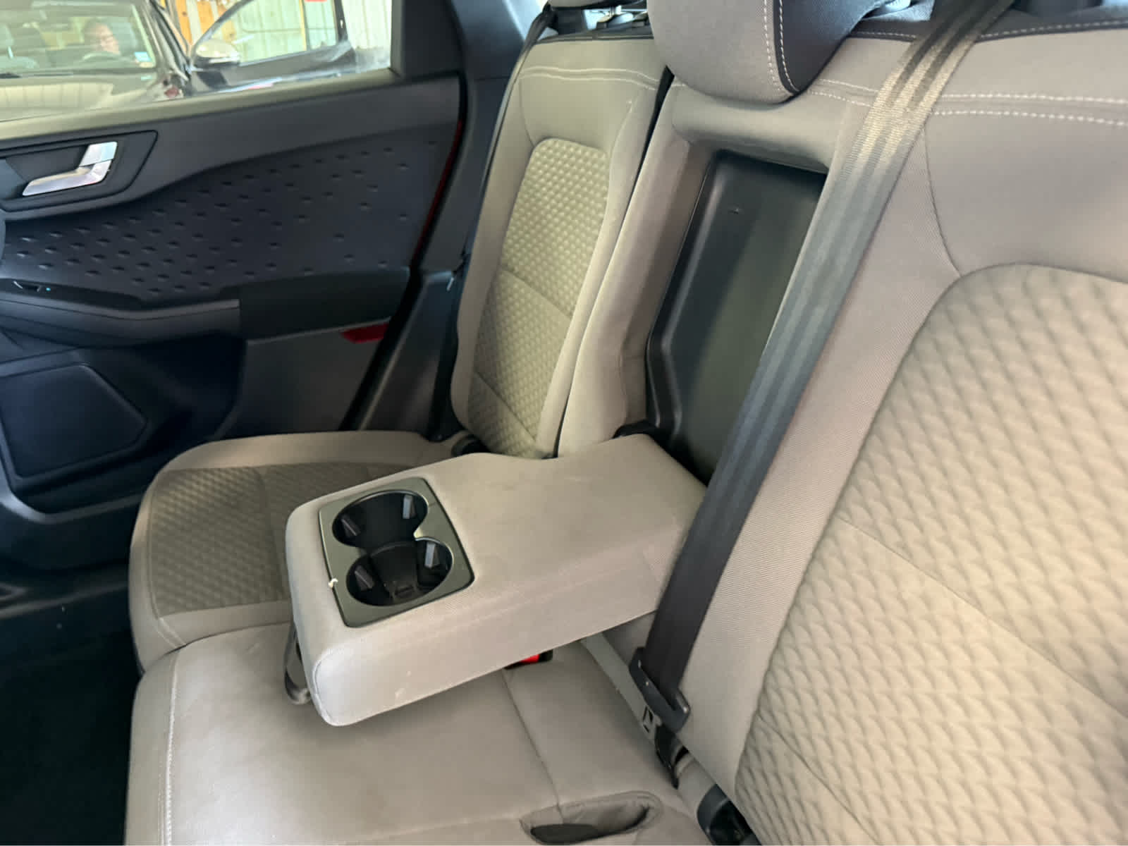2020 Ford Escape SE - Rapid Red Metallic Tinted Clearcoat exterior view 18