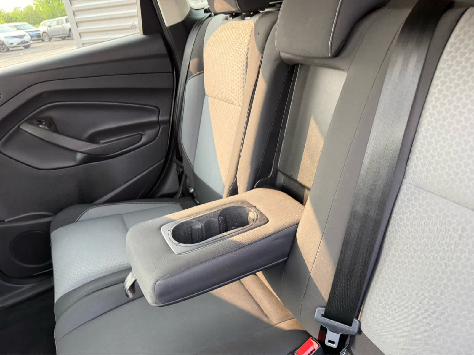 2018 Ford Escape SE - White Gold Metallic exterior view 17