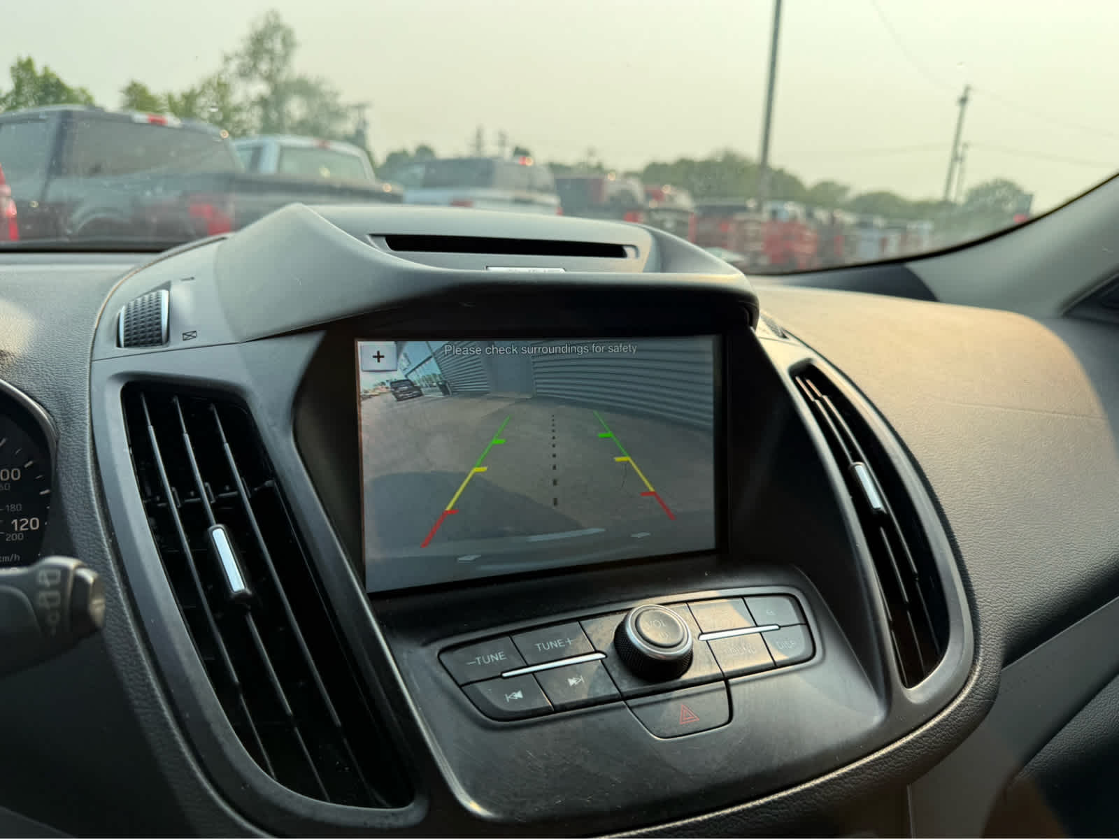 2018 Ford Escape SE - White Gold Metallic exterior view 20