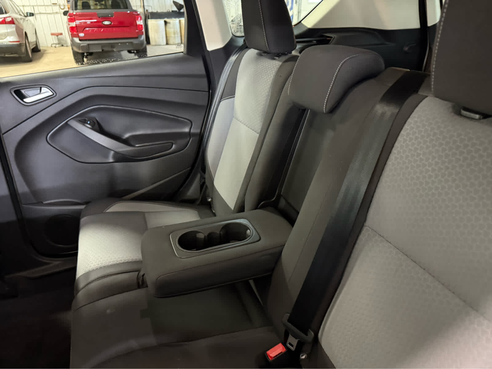 2018 Ford Escape SE - White Gold Metallic exterior view 15