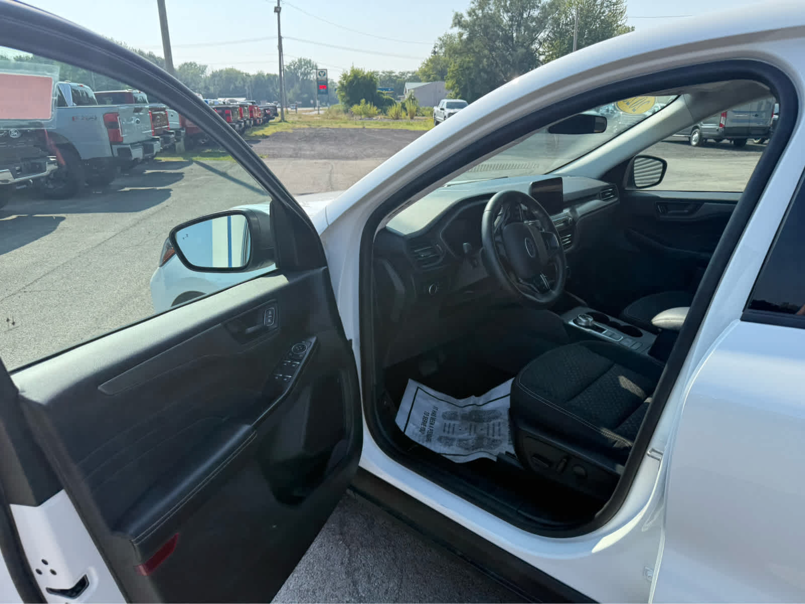 2023 Ford Escape Active - Star White Metallic Tri-Coat exterior view 6