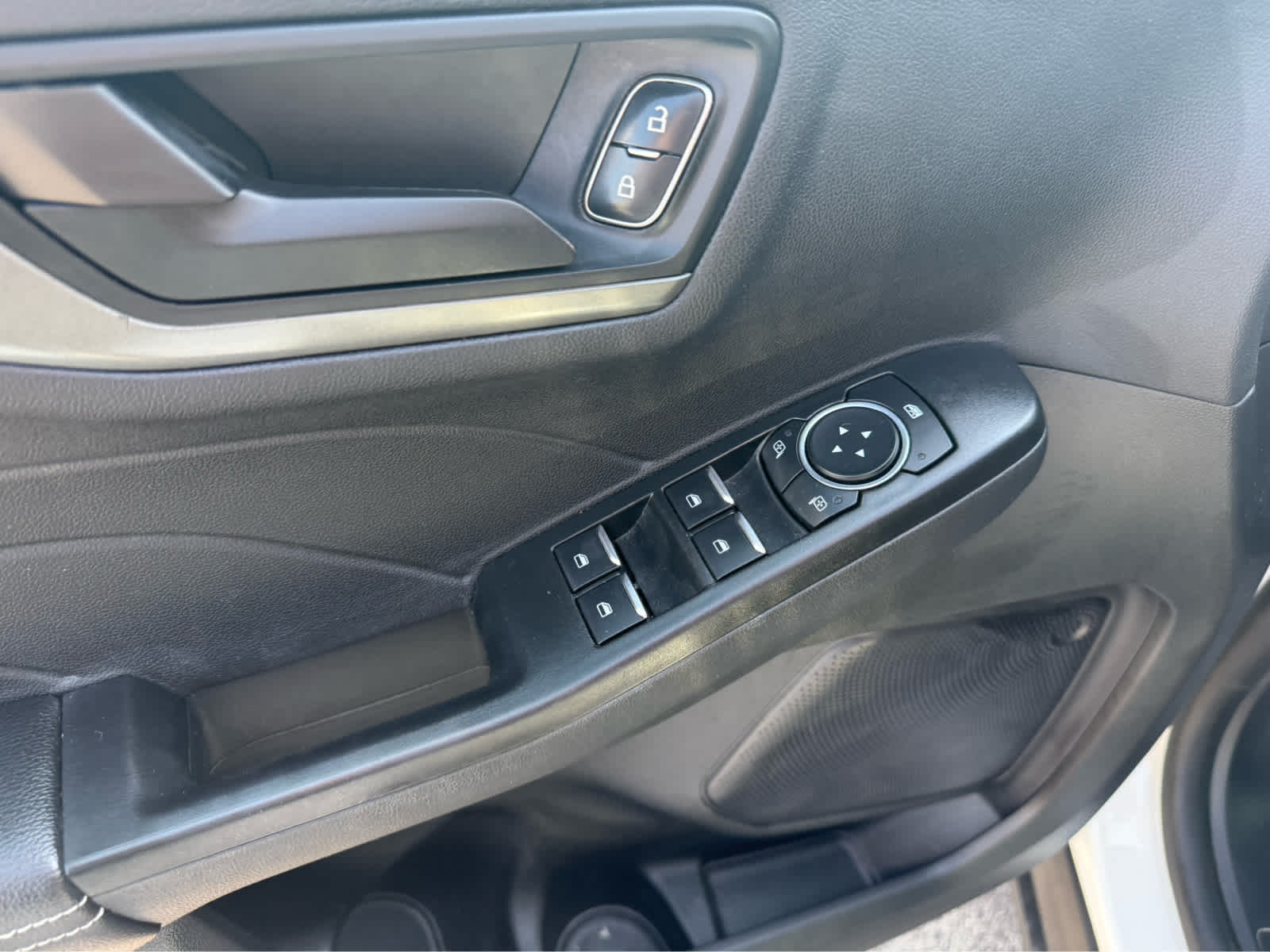 2023 Ford Escape Active - Star White Metallic Tri-Coat exterior view 7