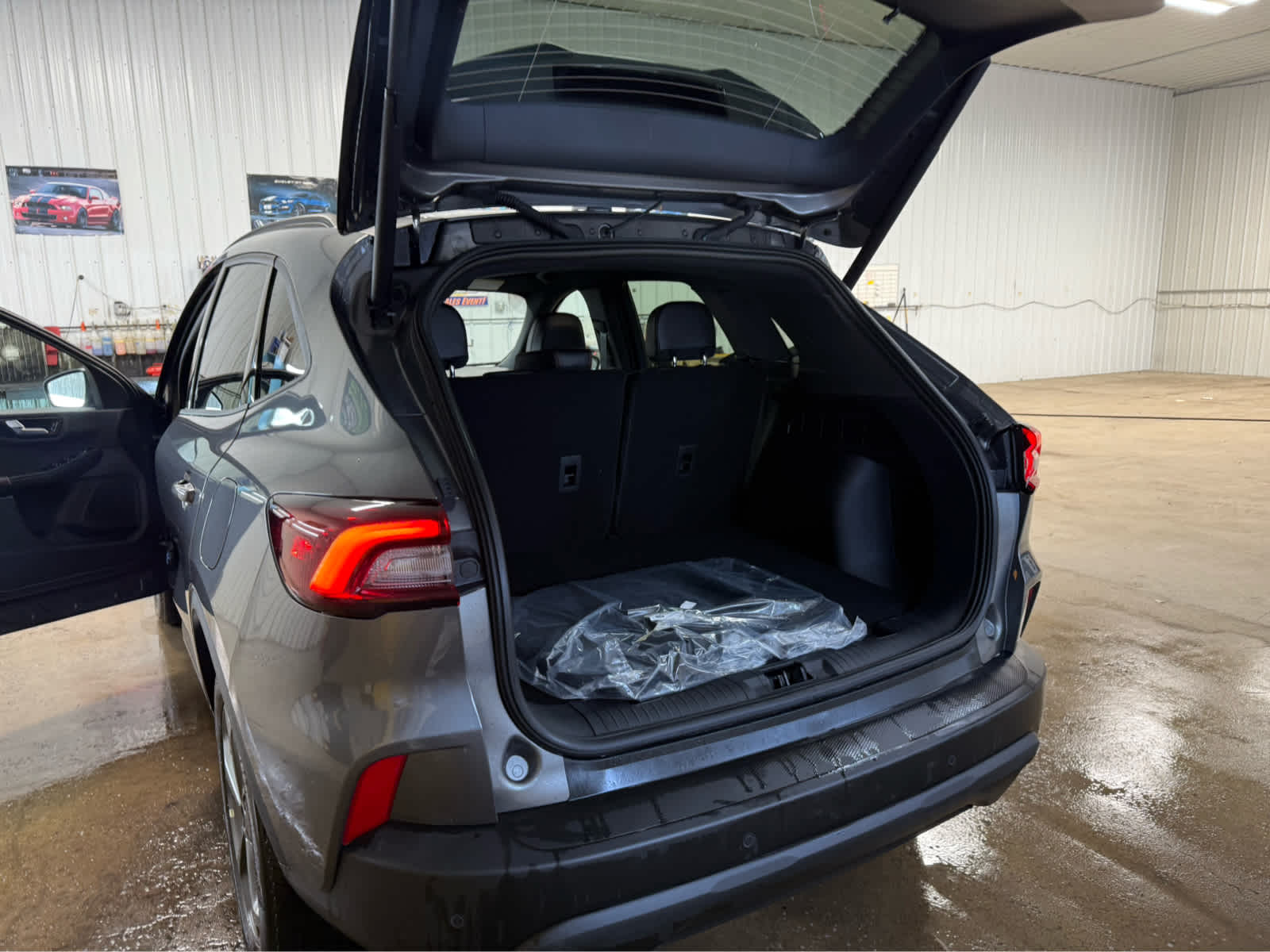 2025 Ford Escape ST-Line - Carbonized Gray Metallic exterior view 17