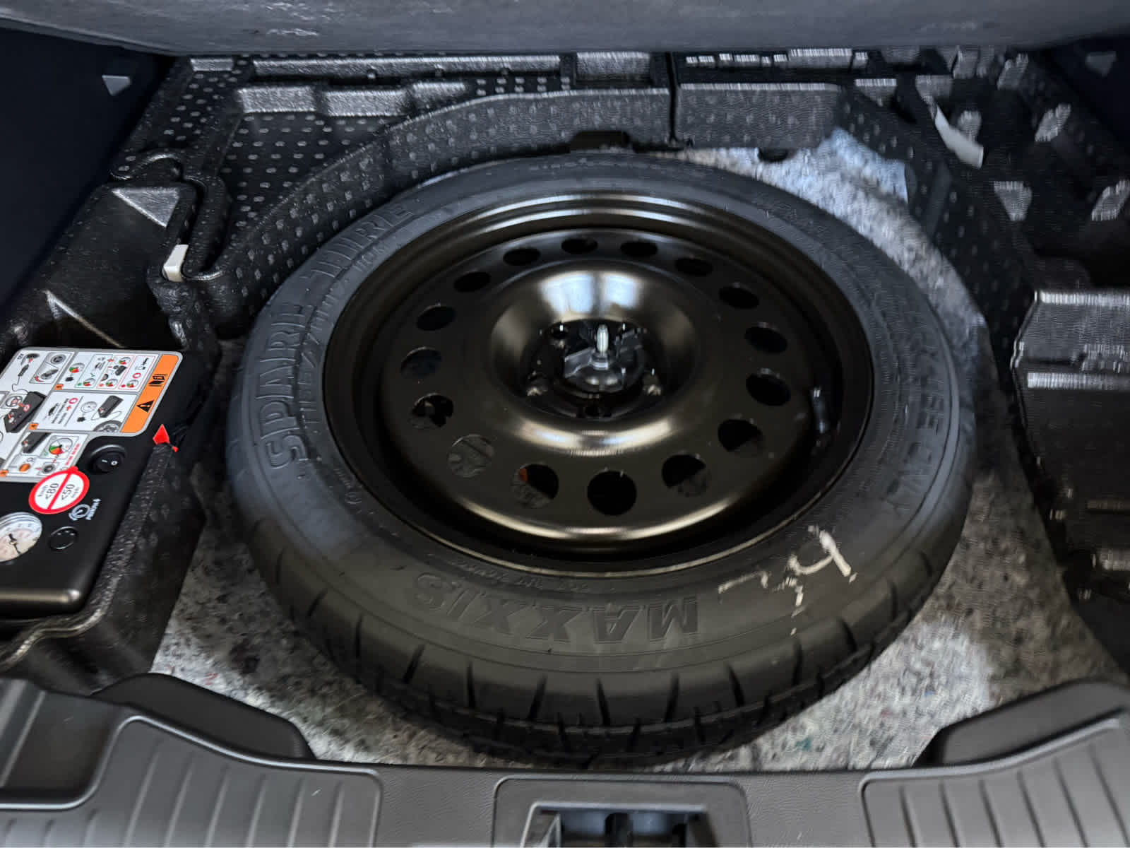 2025 Ford Escape ST-Line - Carbonized Gray Metallic exterior view 18