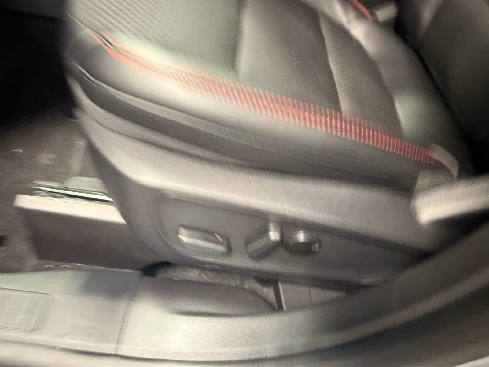 2025 Ford Escape ST-Line - Space Silver Metallic exterior view 8