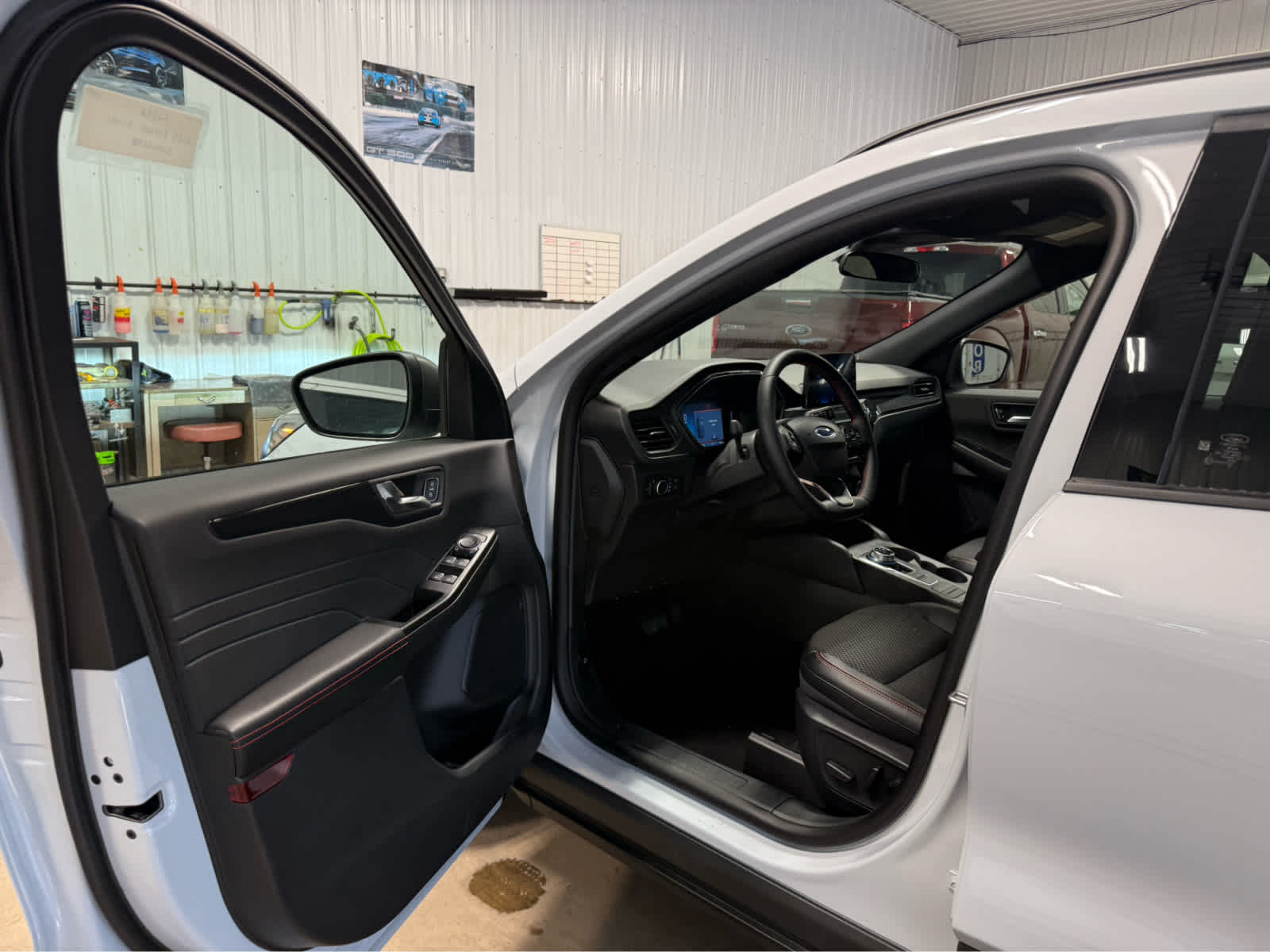 2025 Ford Escape ST-Line - Space Silver Metallic exterior view 6