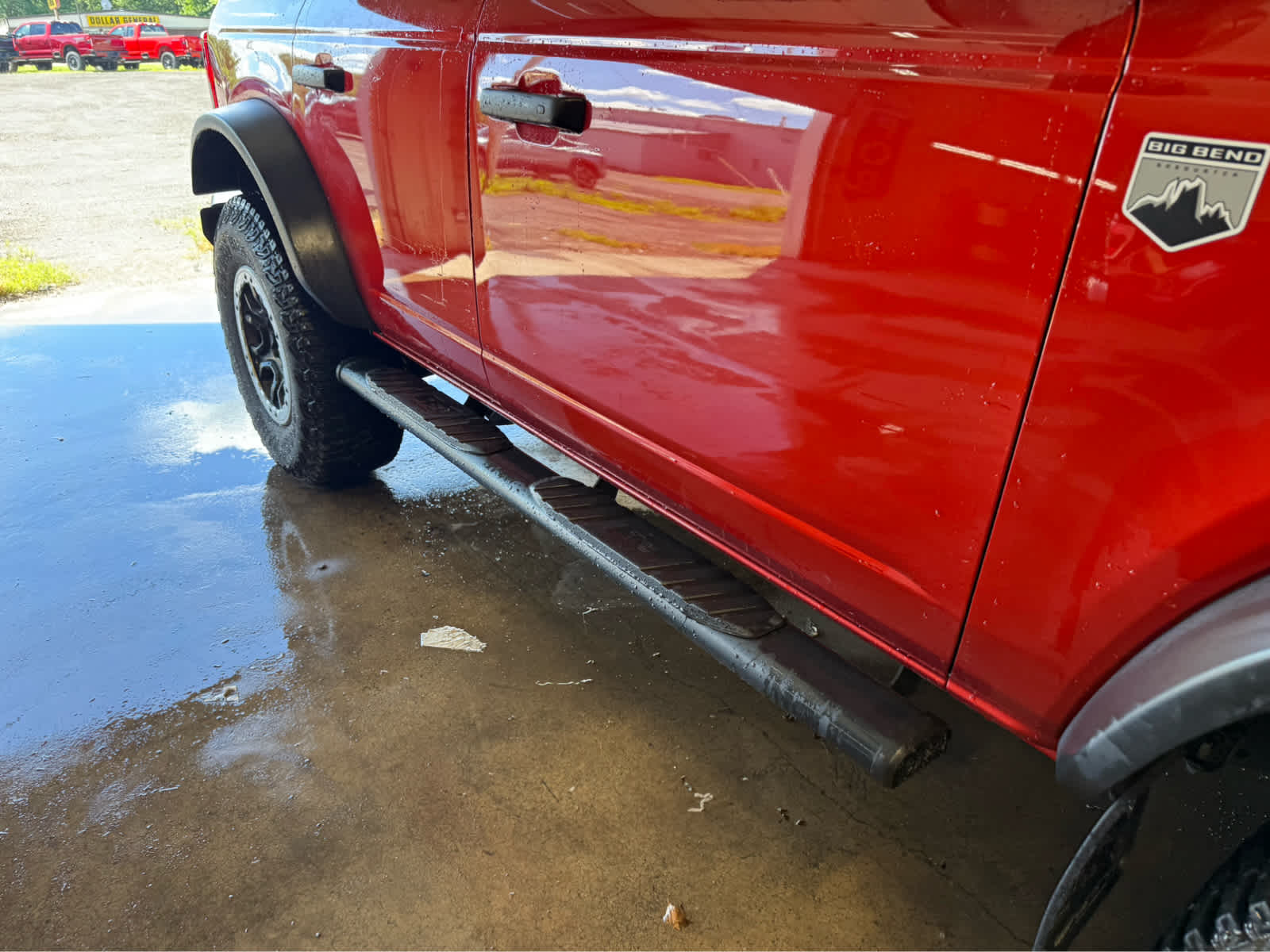 2024 Ford Bronco Big Bend - Hot Pepper Red Metallic Tinted Clearcoat exterior view 5
