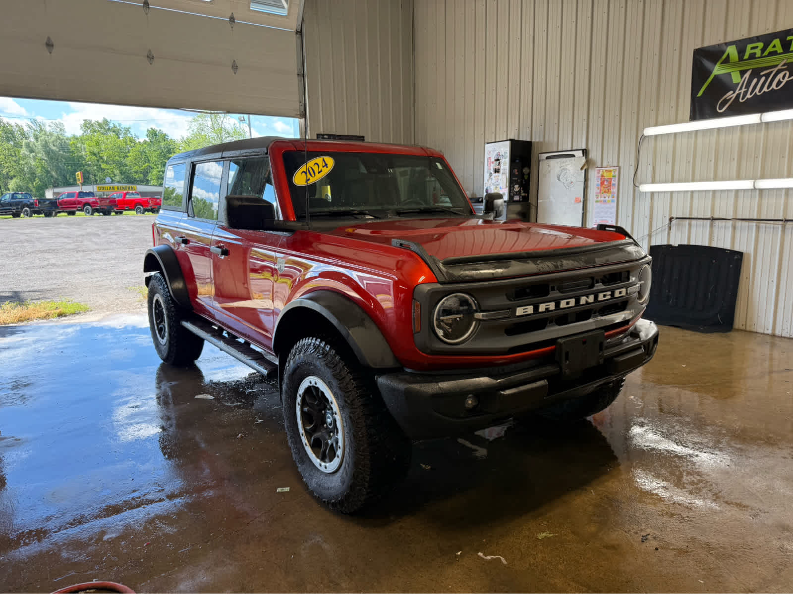 2024 Ford Bronco Big Bend - Hot Pepper Red Metallic Tinted Clearcoat exterior view 2