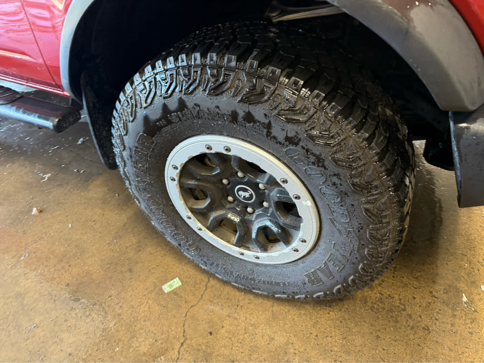 2024 Ford Bronco Big Bend - Hot Pepper Red Metallic Tinted Clearcoat exterior view 4