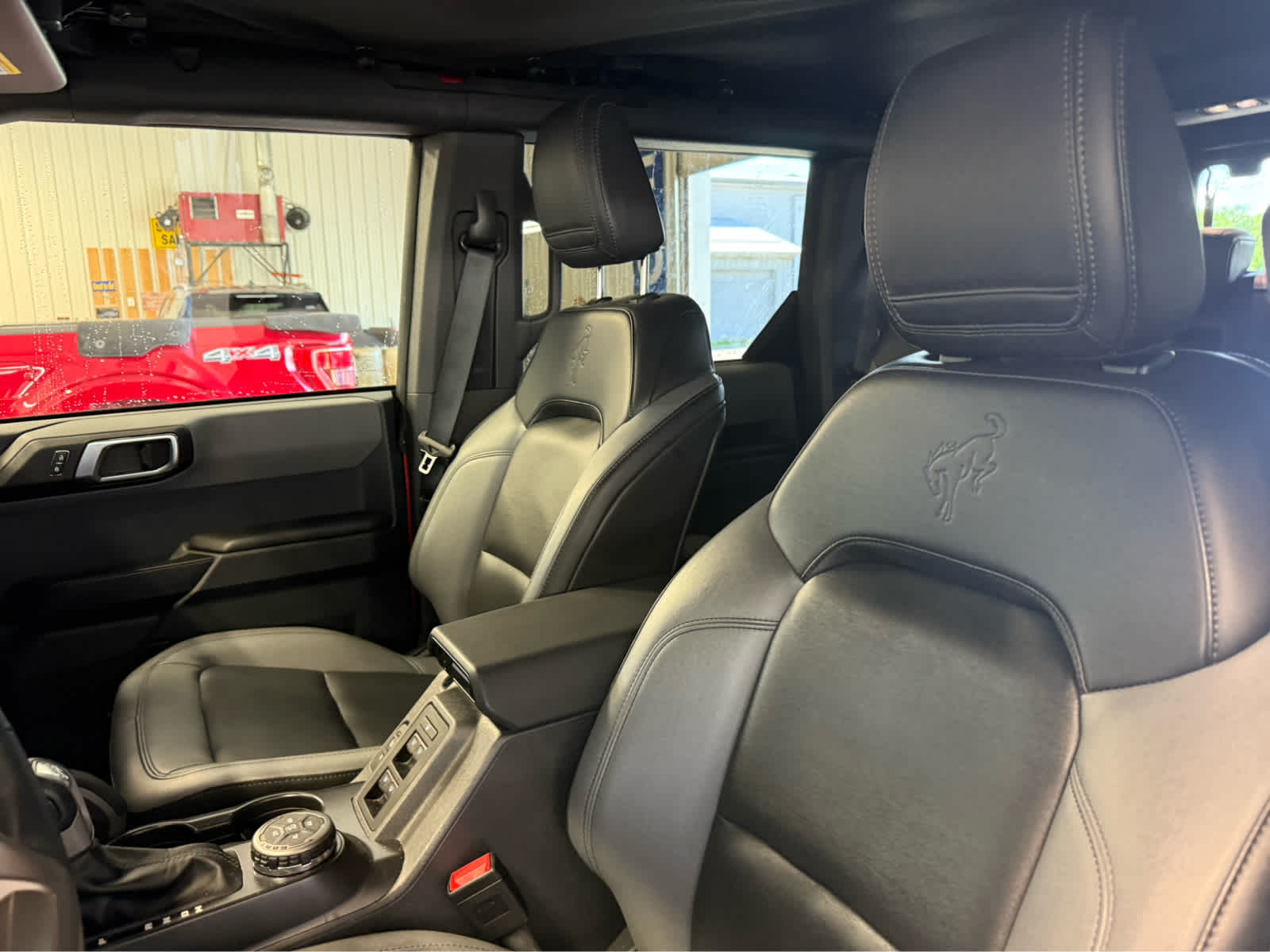 2024 Ford Bronco Big Bend - Hot Pepper Red Metallic Tinted Clearcoat exterior view 14