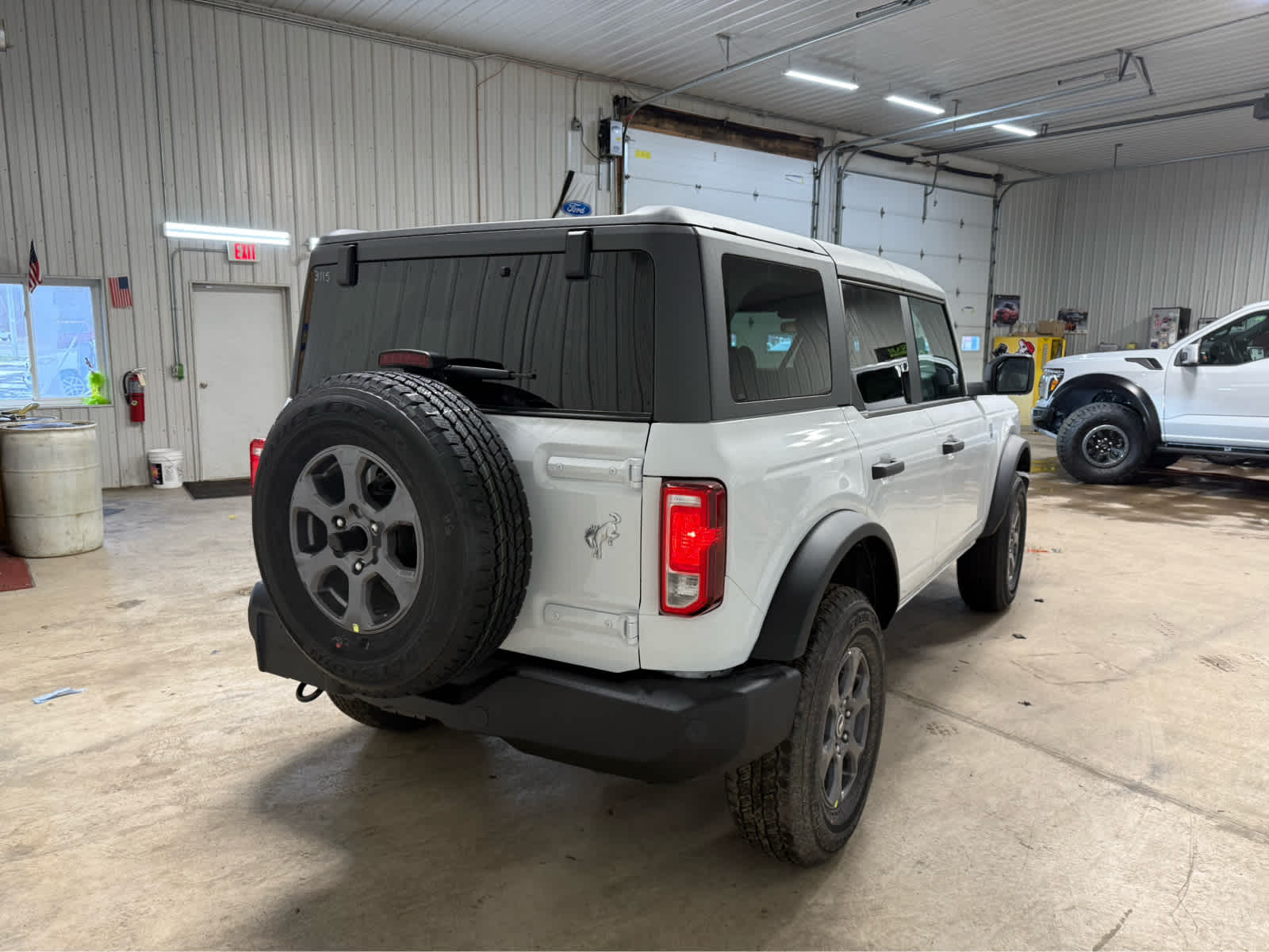2025 Ford Bronco Big Bend - Oxford White exterior view 5