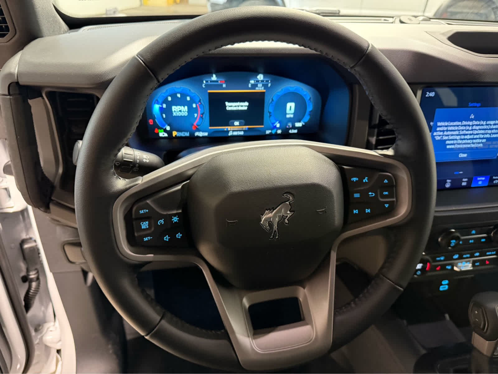 2025 Ford Bronco Big Bend - Oxford White exterior view 7