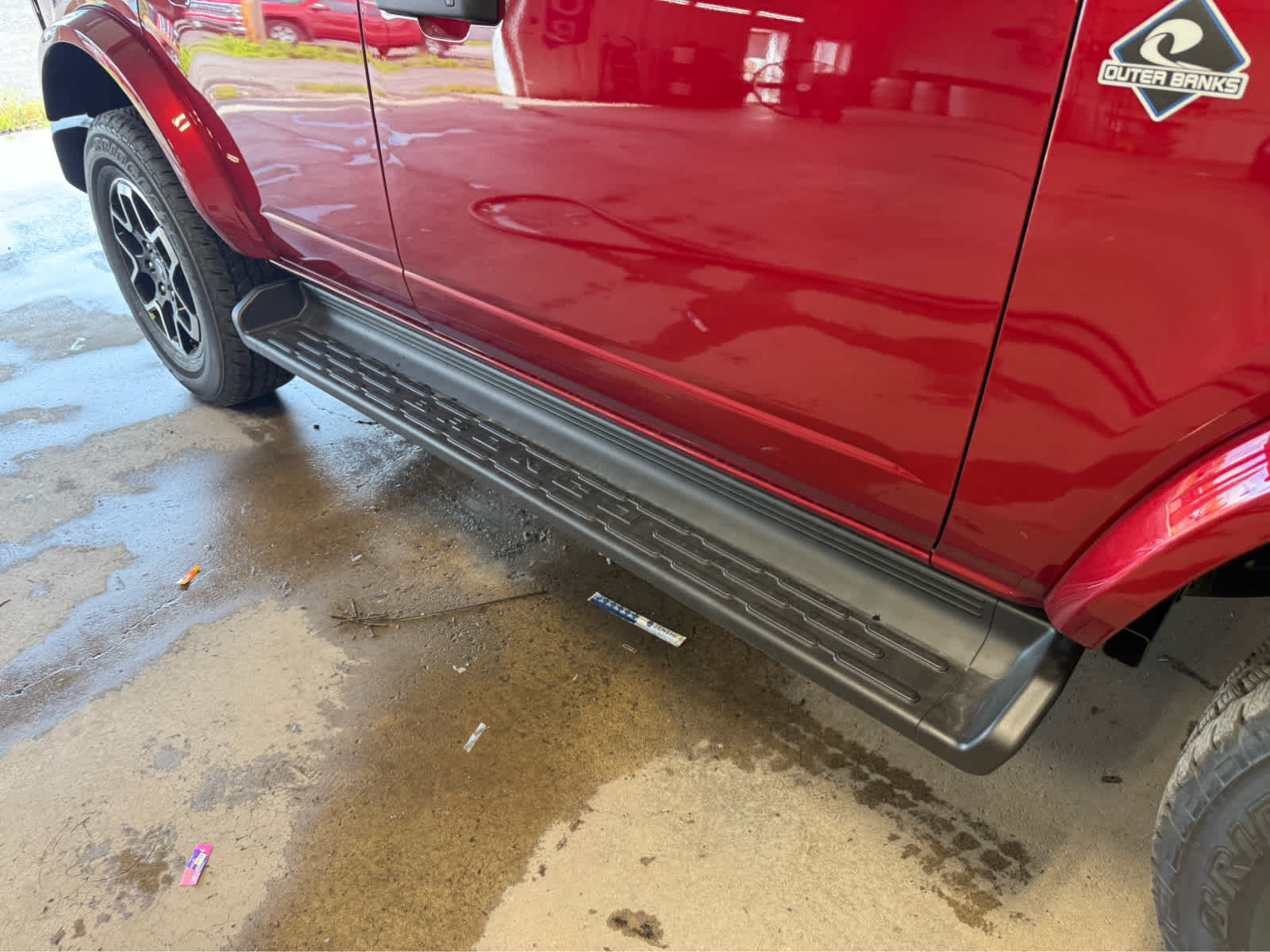 2026 Ford Bronco Outer Banks - Ruby Red Metallic Tinted Clearcoat exterior view 5