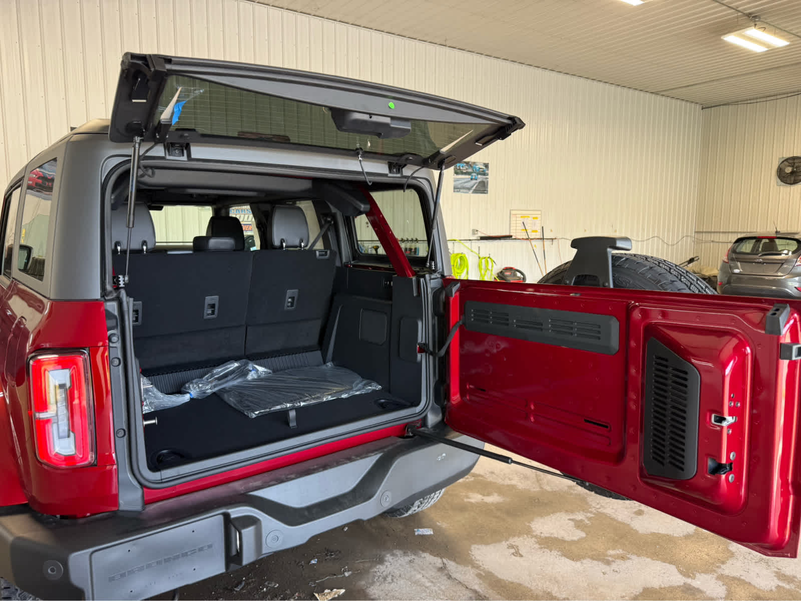 2026 Ford Bronco Outer Banks - Ruby Red Metallic Tinted Clearcoat exterior view 20