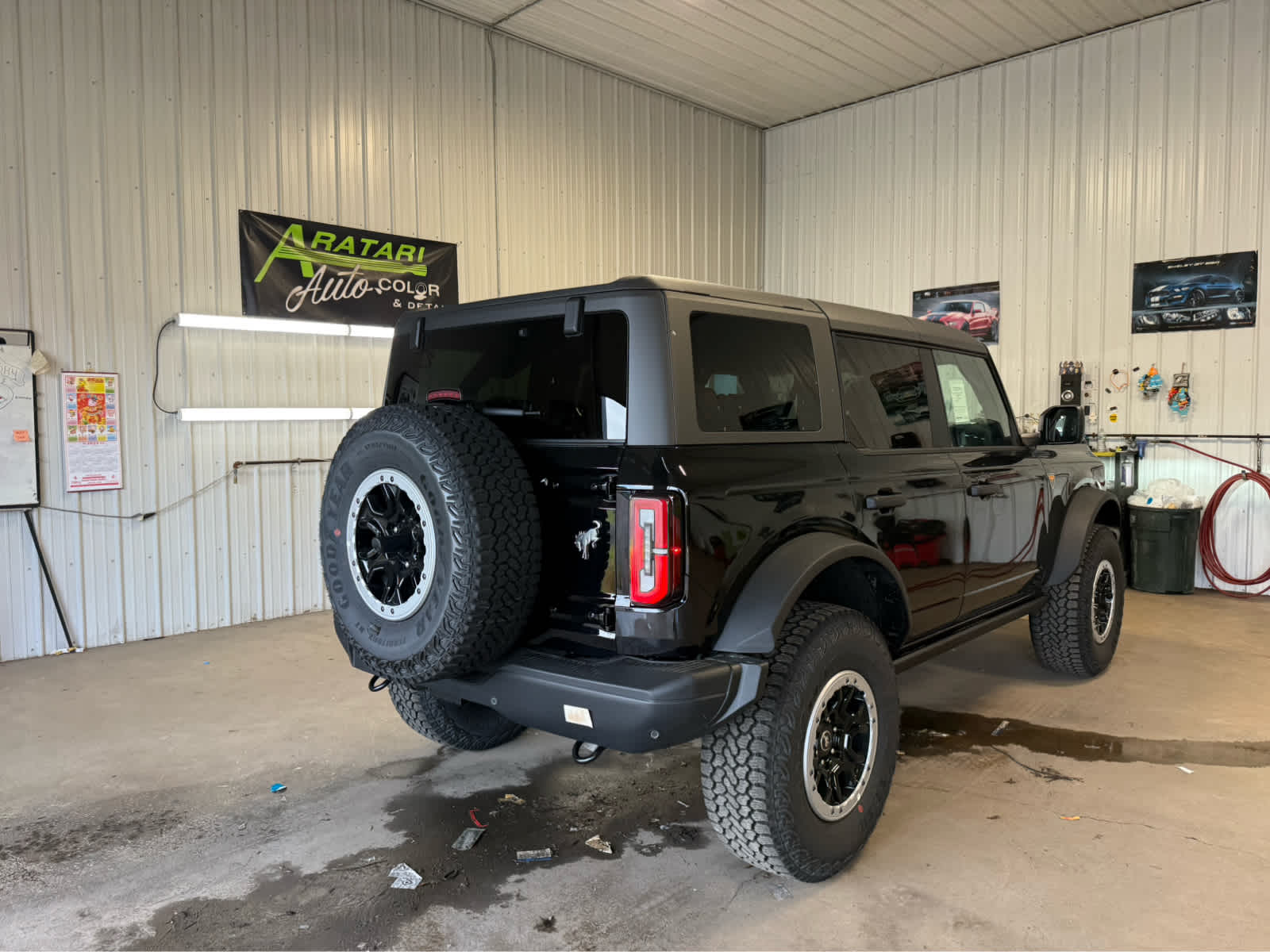 2026 Ford Bronco Badlands - Shadow Black exterior view 5