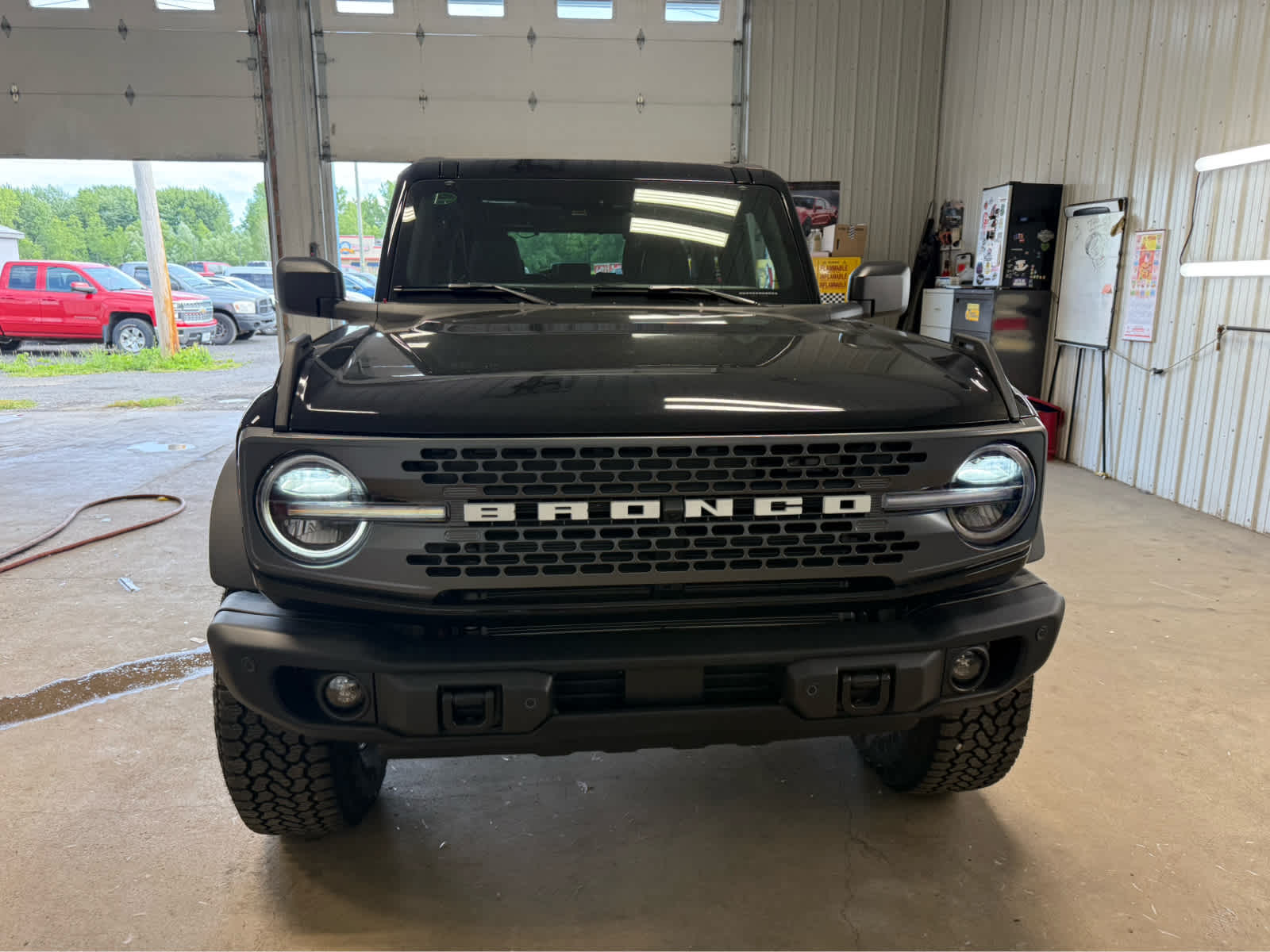 2026 Ford Bronco Badlands - Shadow Black exterior view 3