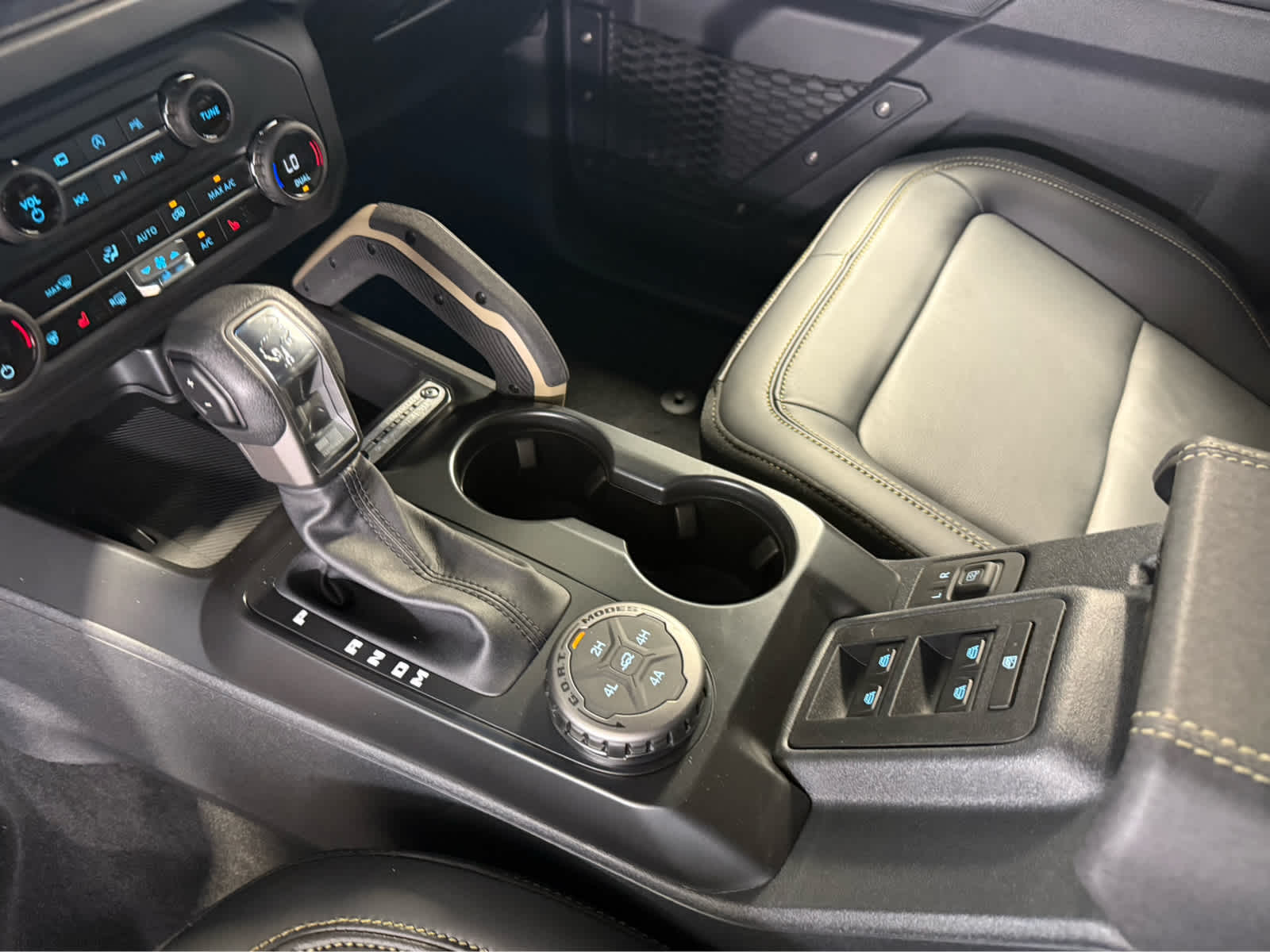 2026 Ford Bronco Badlands - Shadow Black exterior view 14