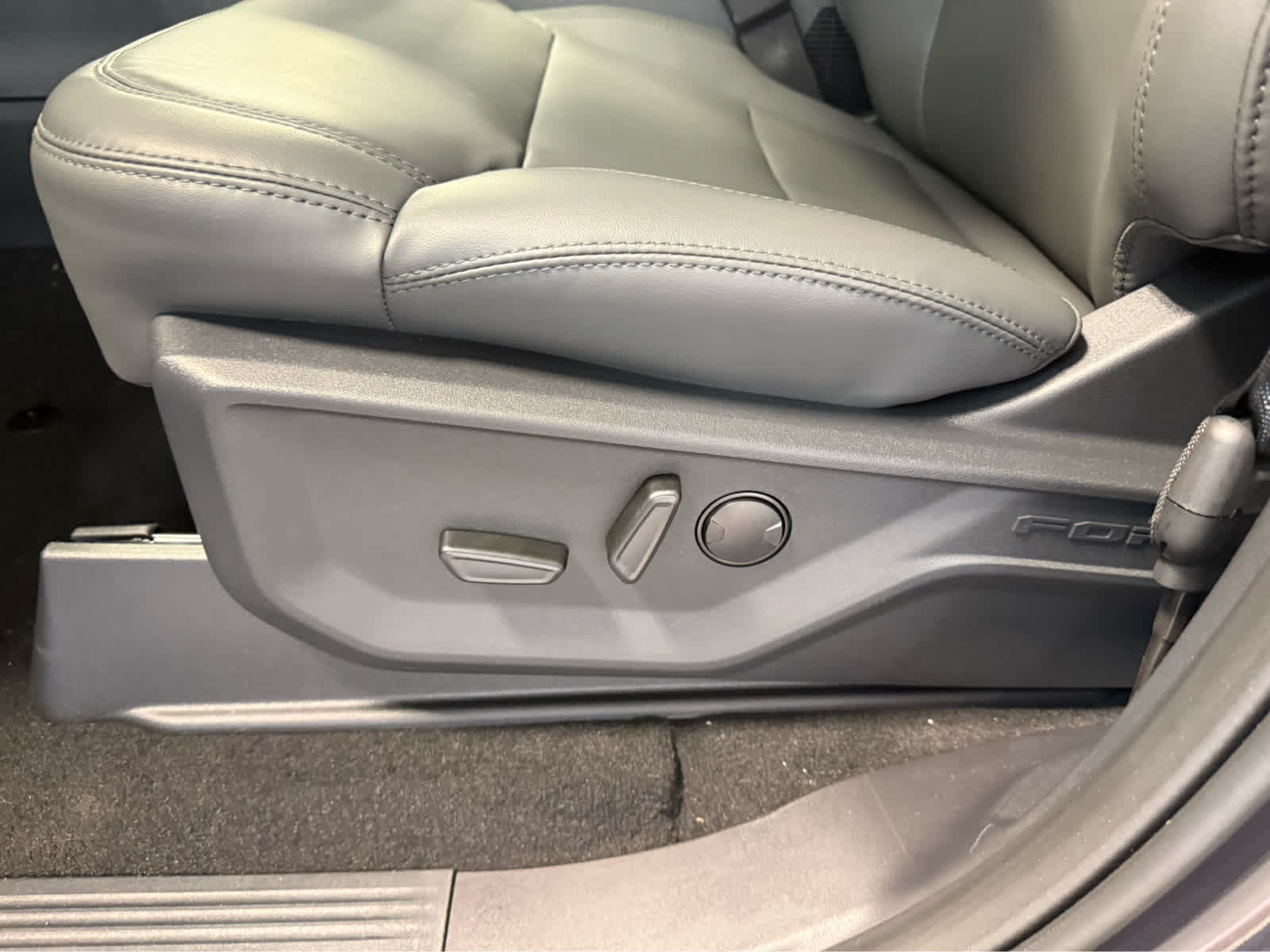 2026 Ford Expedition Max Active - DARK MATTER GRAY METALLIC exterior view 10