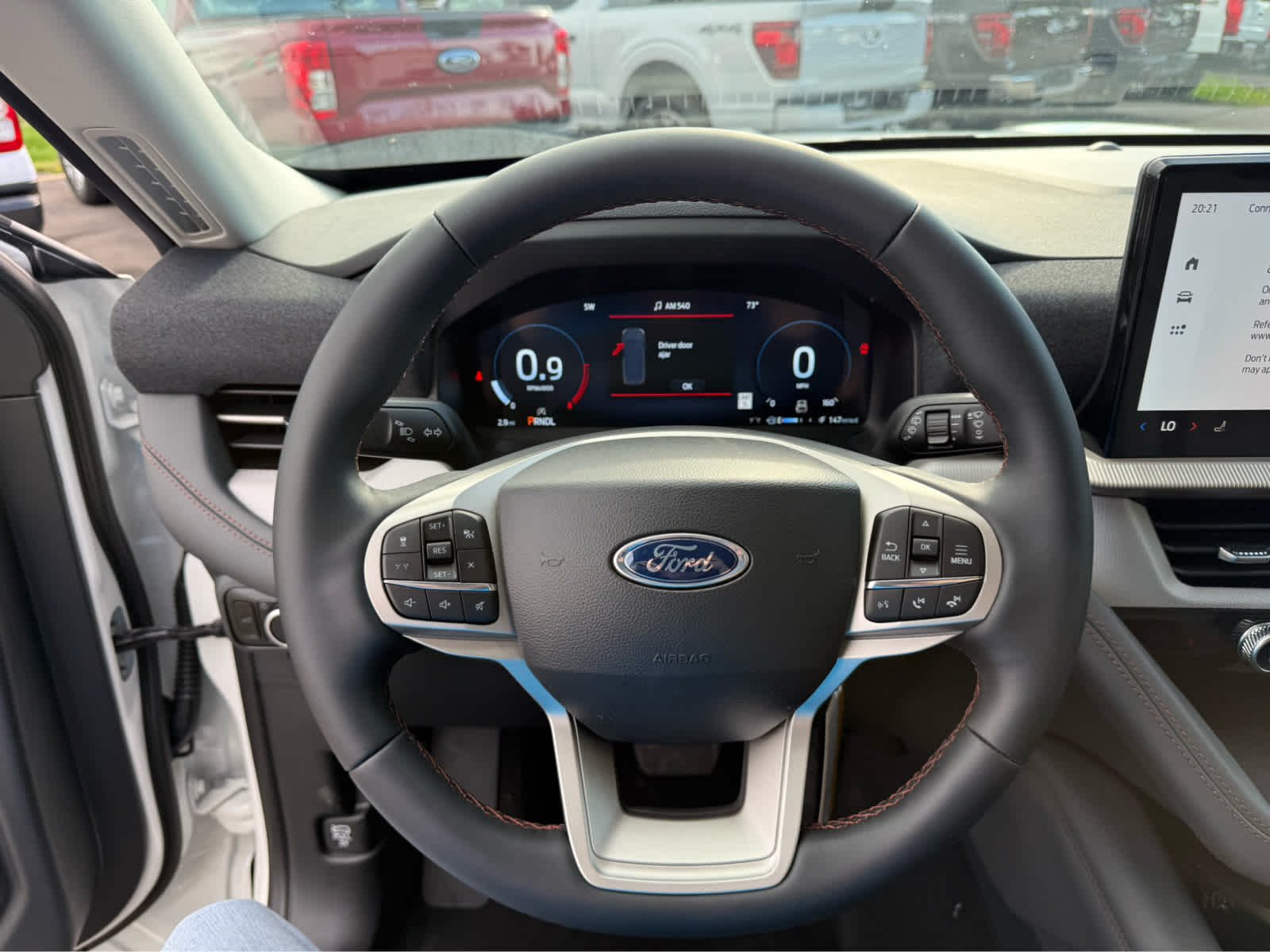 2025 Ford Explorer Active - Star White Metallic Tri-Coat exterior view 10