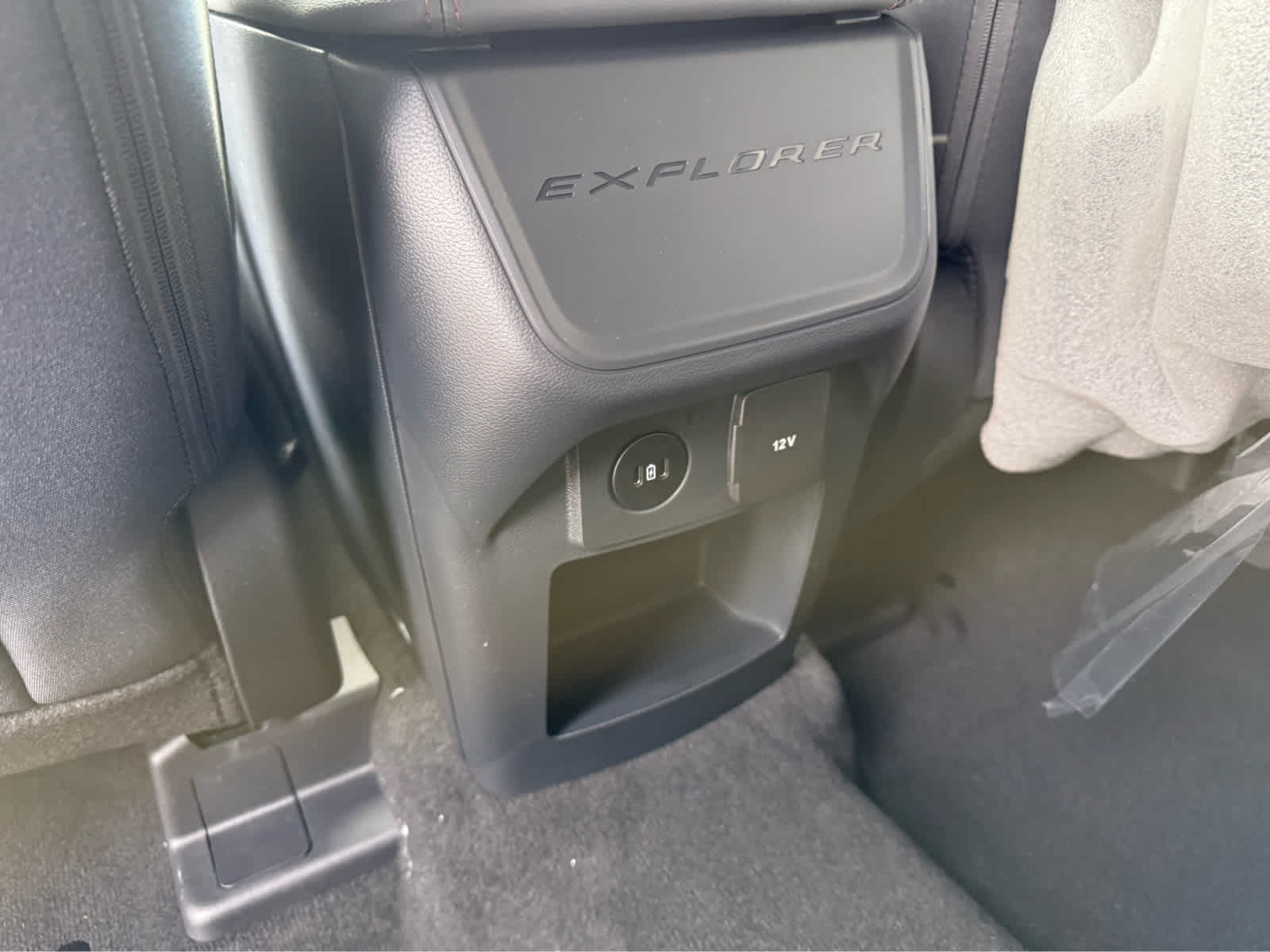 2025 Ford Explorer Active - Star White Metallic Tri-Coat exterior view 17