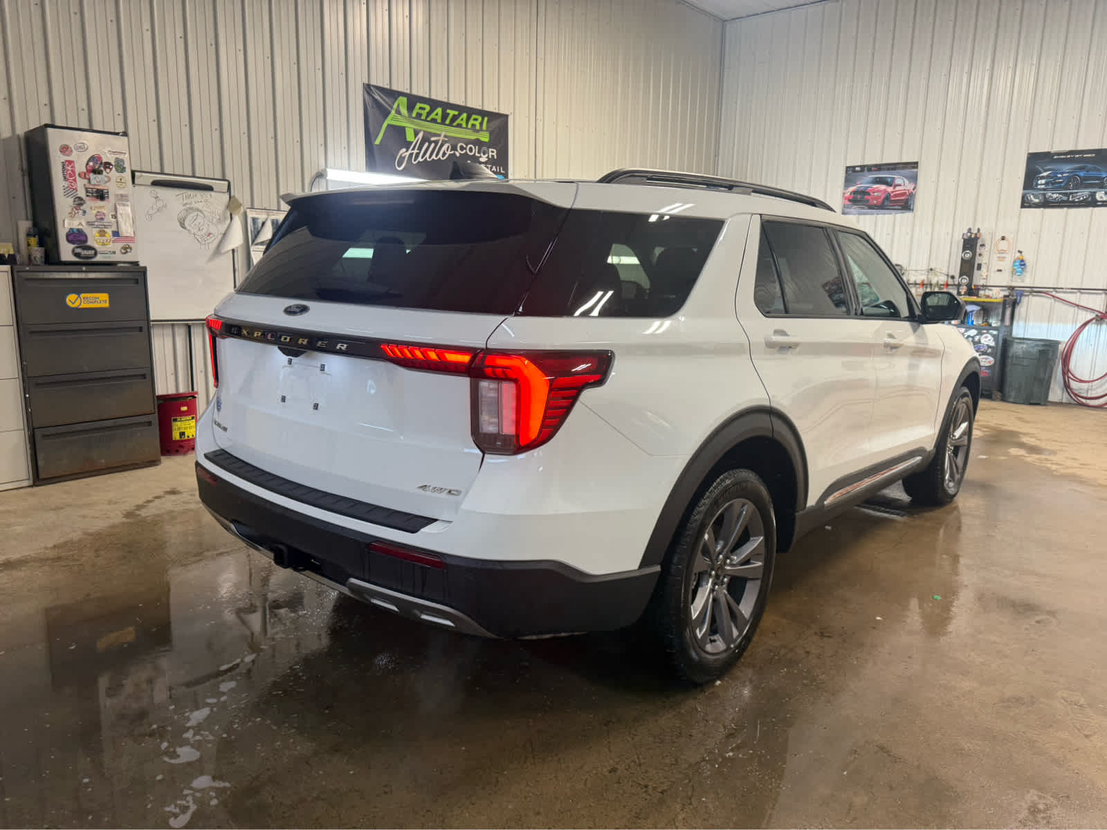 2025 Ford Explorer Active - Star White Metallic Tri-Coat exterior view 5
