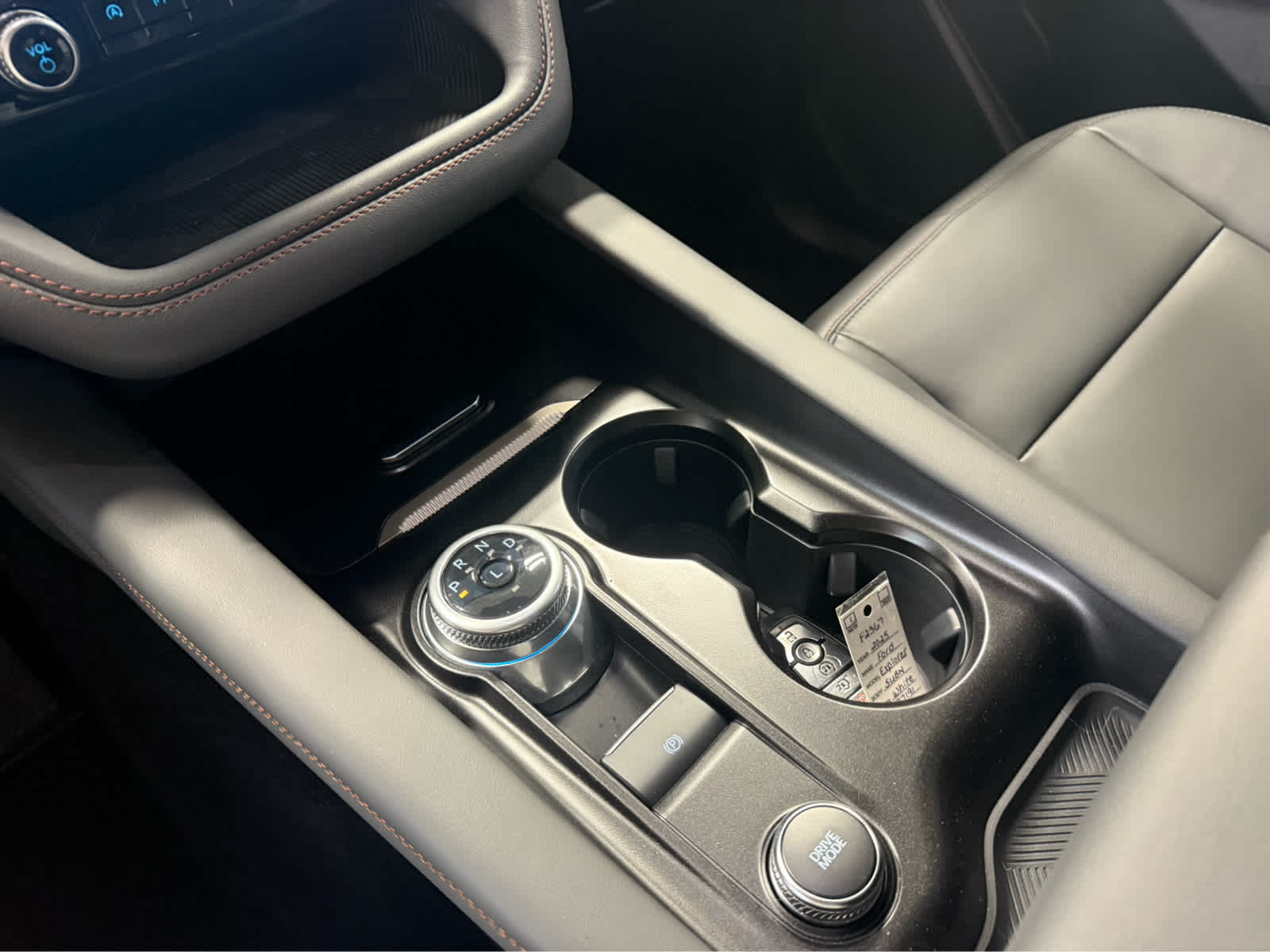 2025 Ford Explorer Active - Star White Metallic Tri-Coat exterior view 15