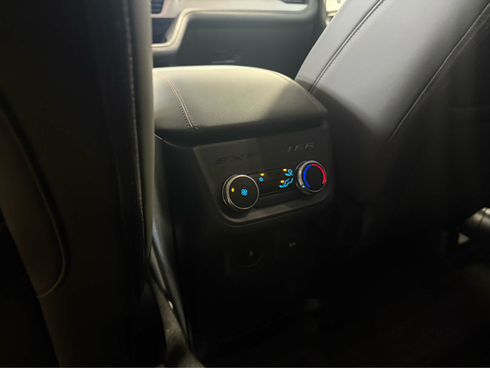 2025 Ford Explorer Active - Star White Metallic Tri-Coat exterior view 16