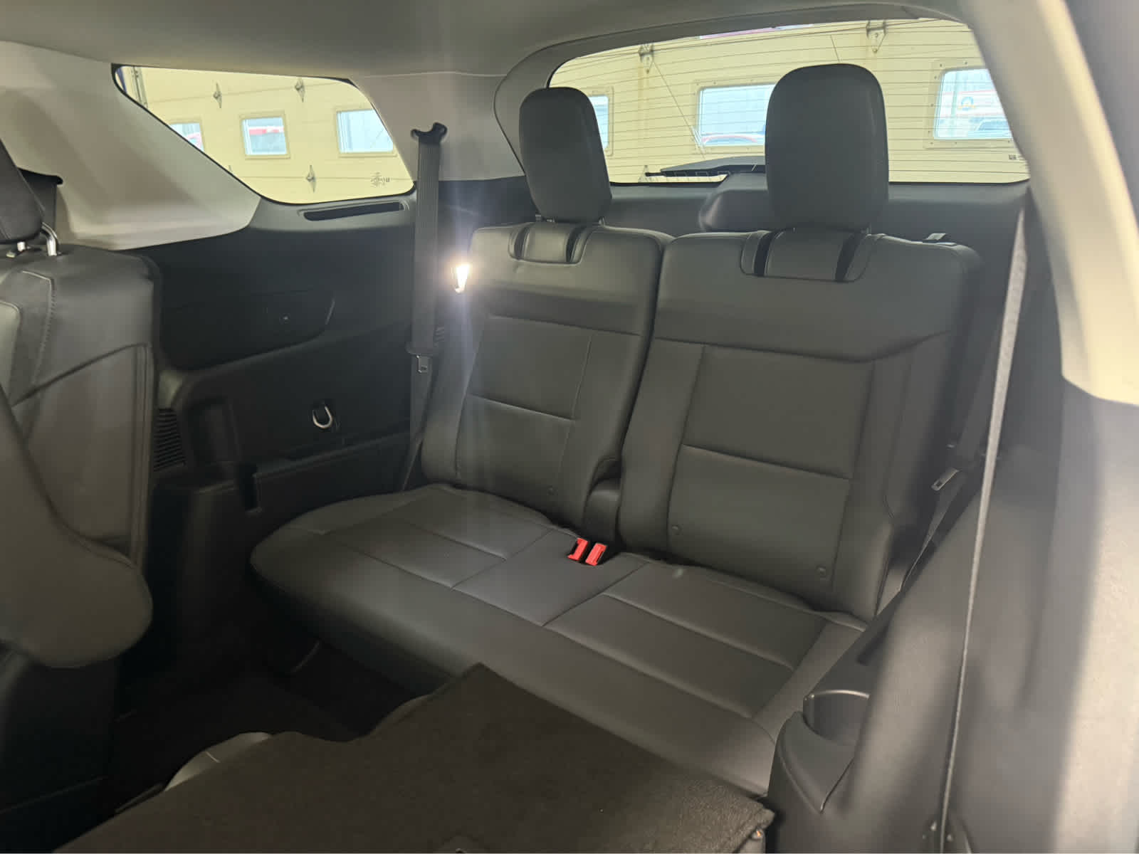 2025 Ford Explorer Active - Star White Metallic Tri-Coat exterior view 17