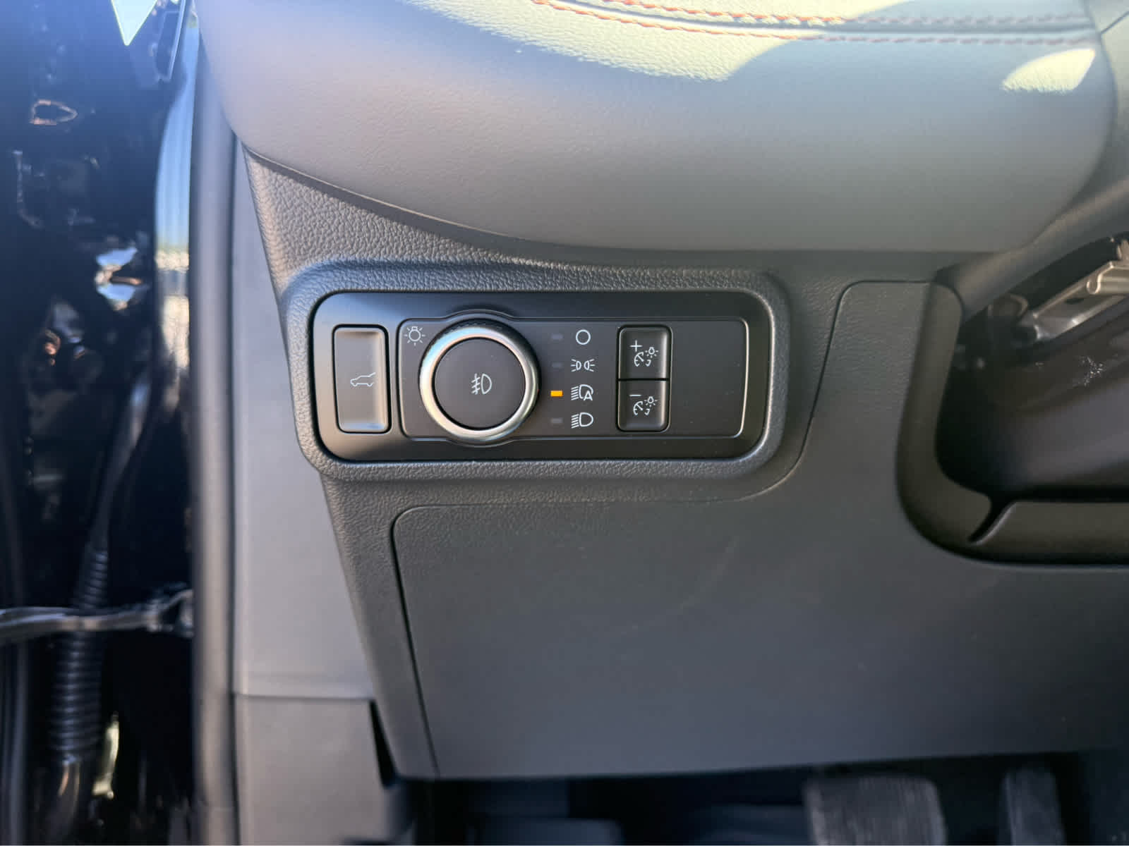 2026 Ford Explorer Active w/200A Pkg - Agate Black Metallic exterior view 12